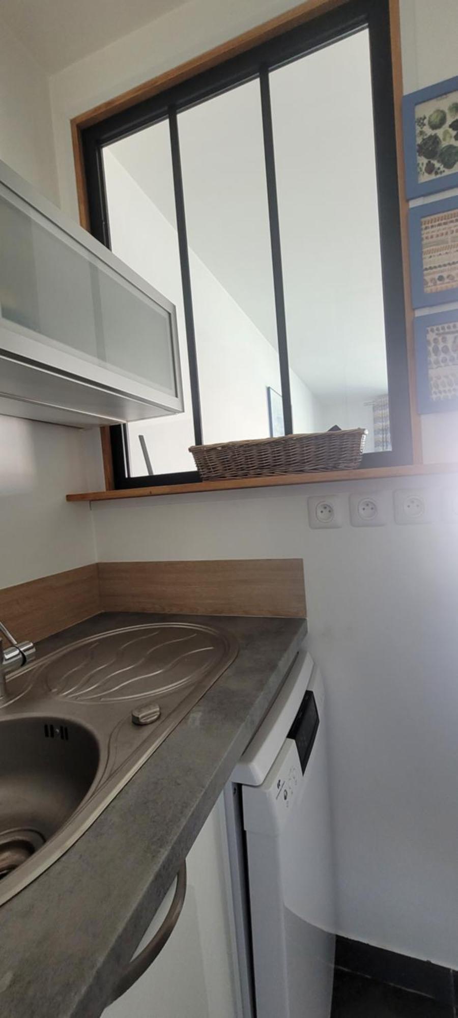 Pretty Flat, 100m Promenade In City Center *
