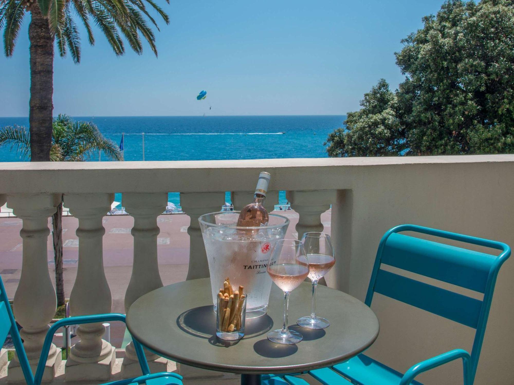 Mercure Marche Aux Fleurs Hotel 4*