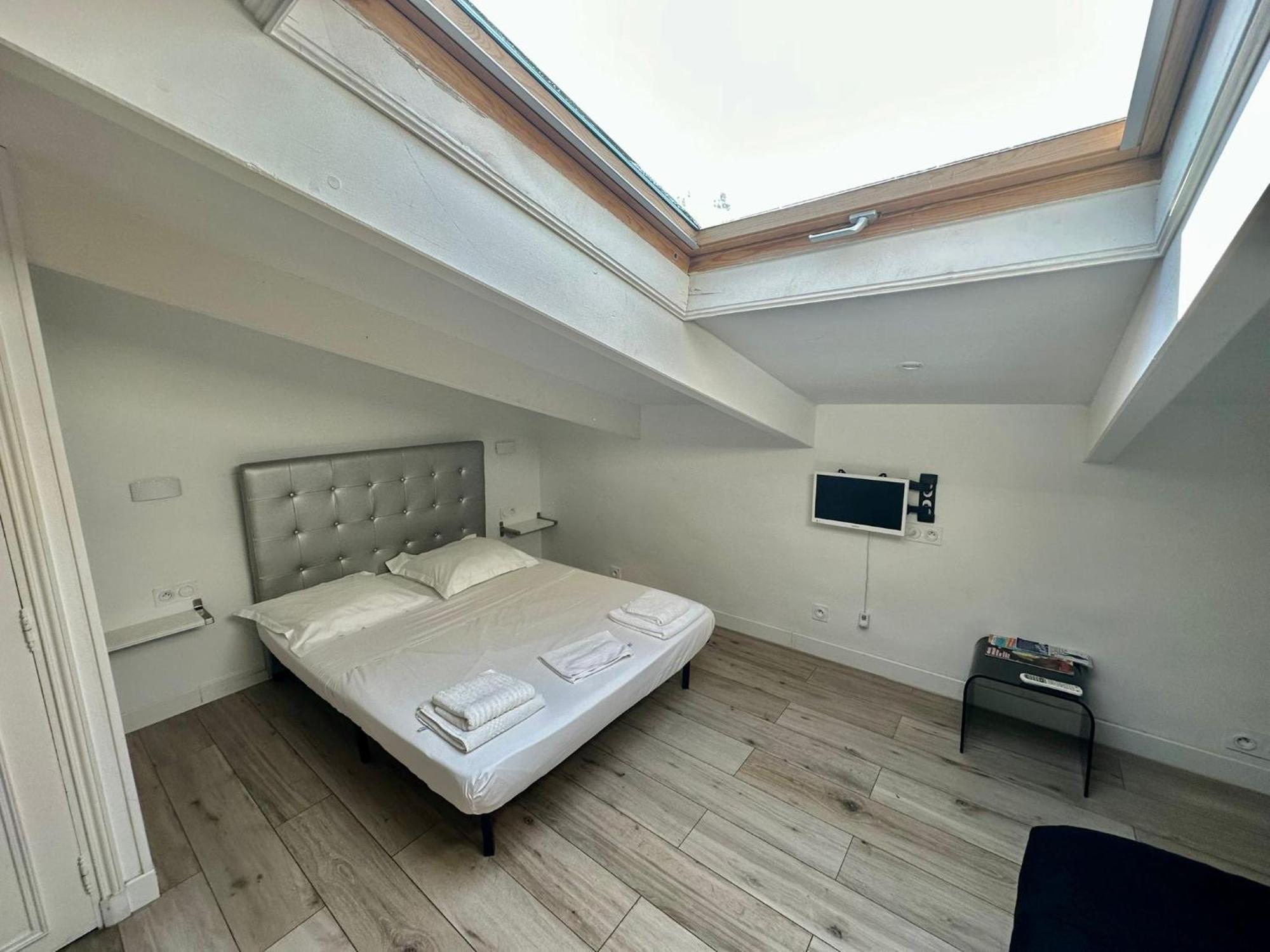 A Meyerbeer Apartment