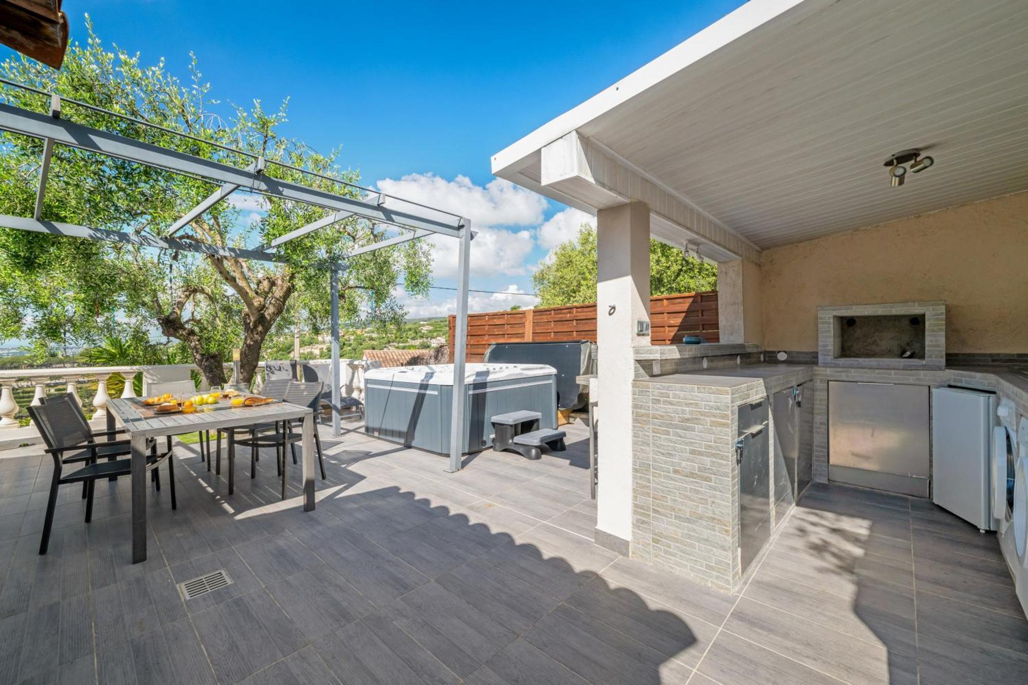 Vue Mer, Terrasse Et *