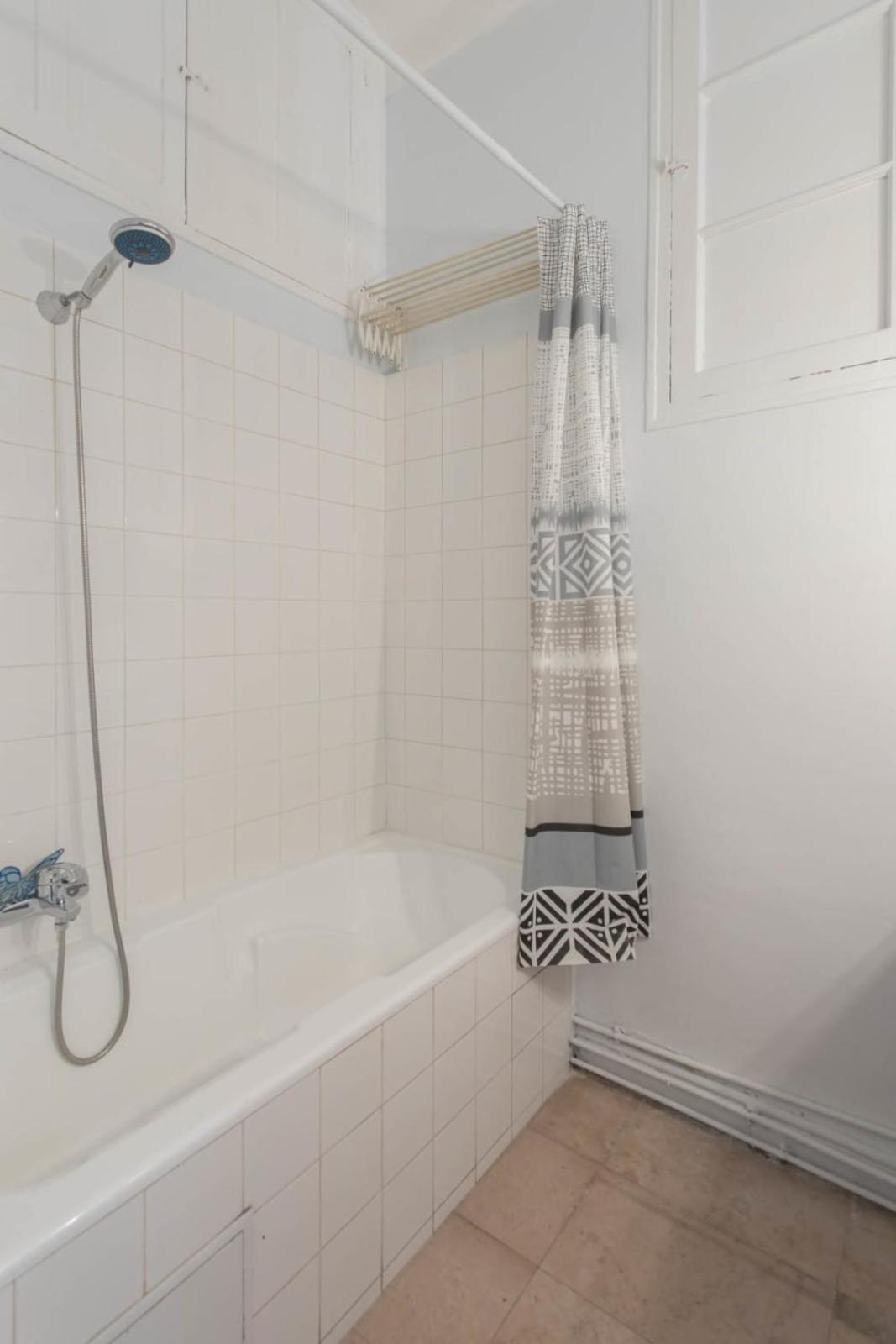 La Porte Bleue Furnished Flat Apartment