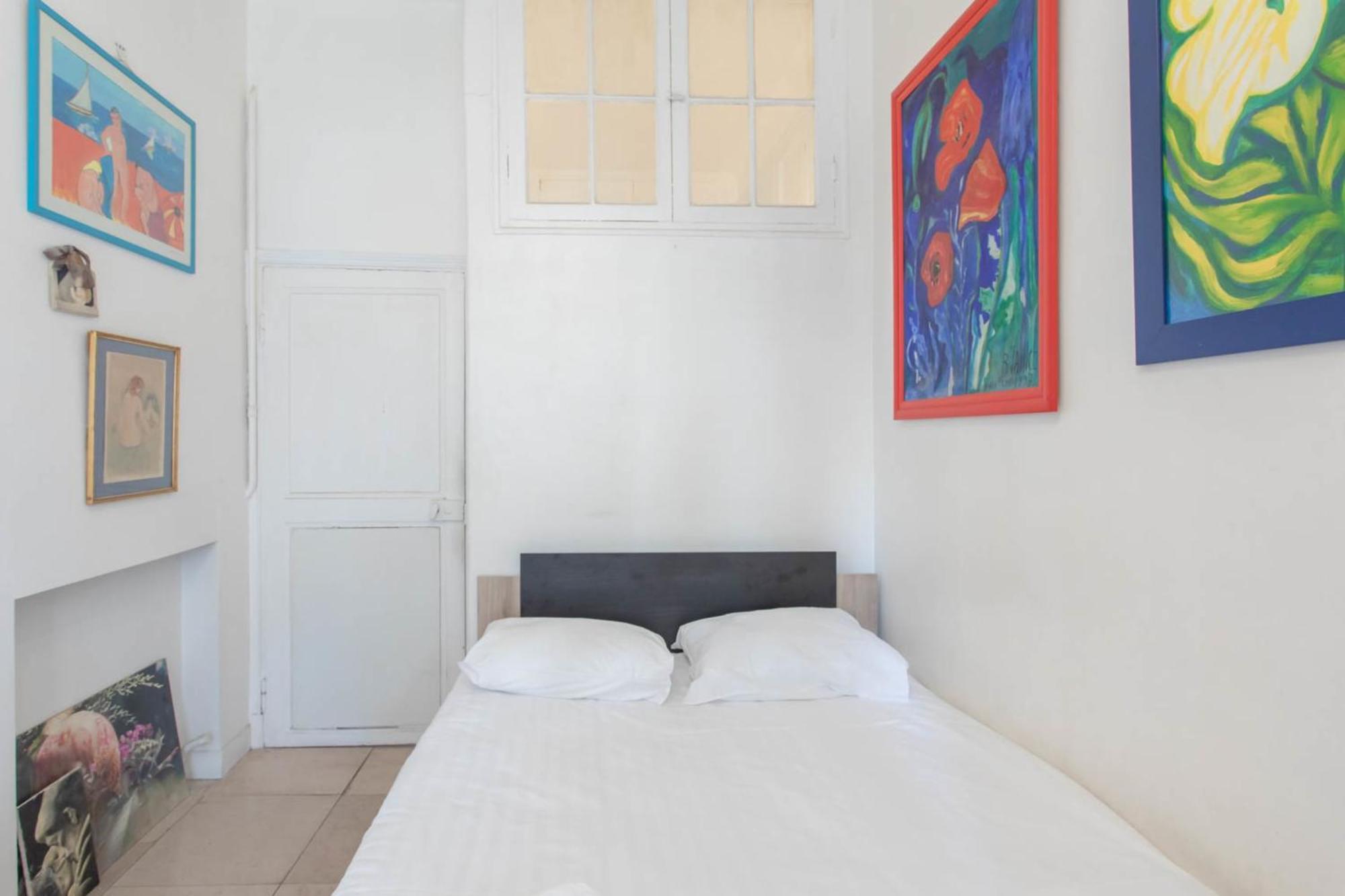 La Porte Bleue Furnished Flat *