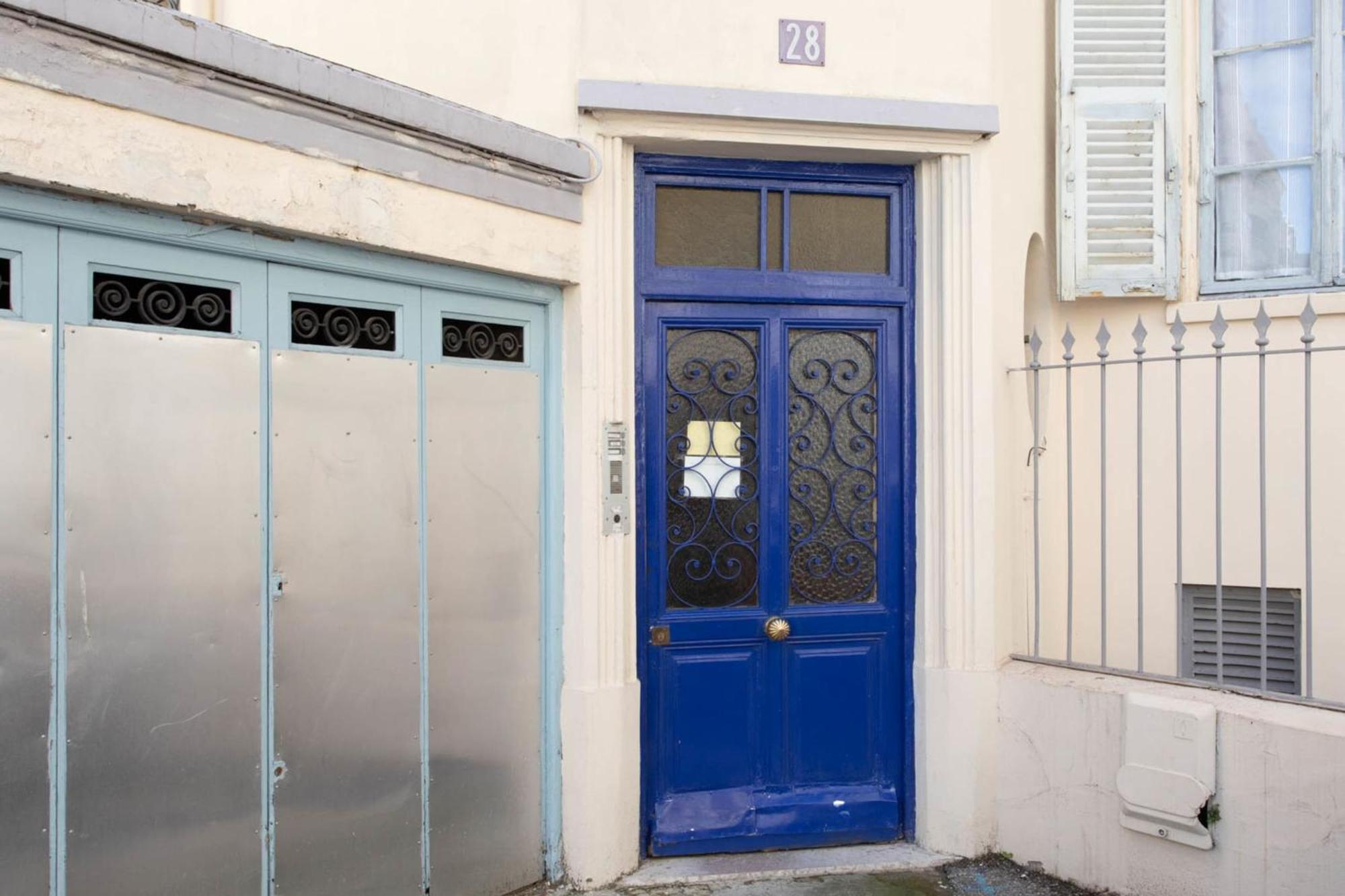 Apartment La Porte Bleue Furnished Flat