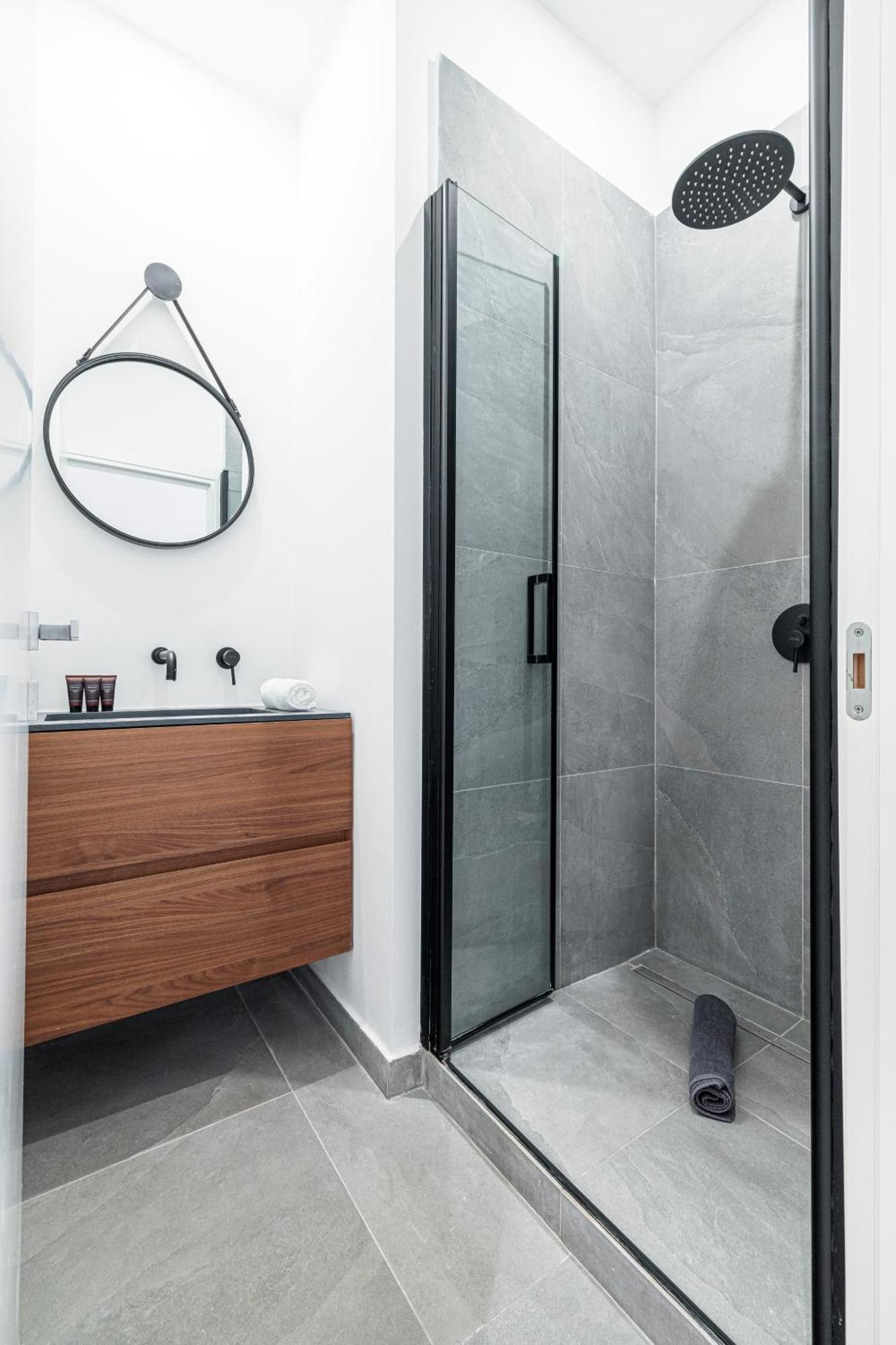 Feel - Vista Di Portu Nice