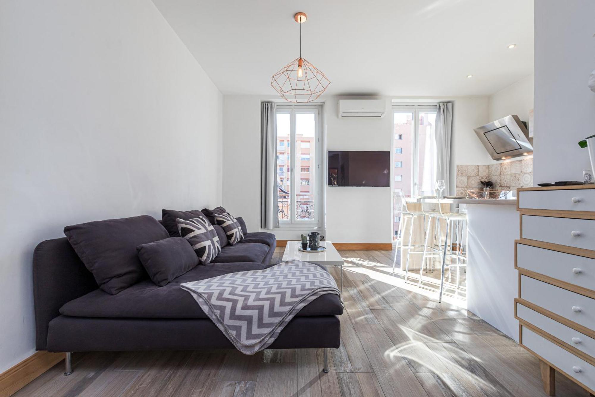 253 Mont Boron - 2p - Balcon Plein Sud - Climatisation * Nice