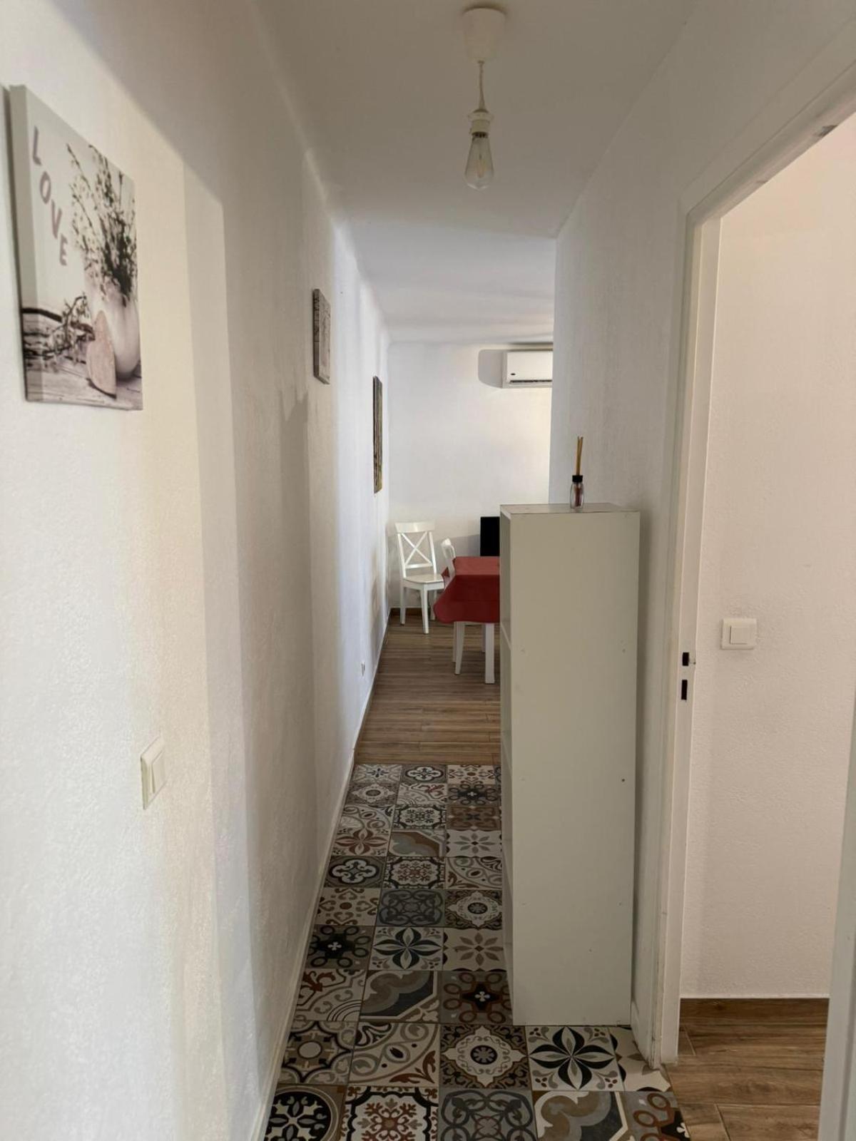Cosy Poullan, 2-bedroom Apartment, 200 M From The Beach Nice