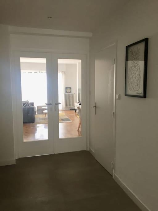 Large Flat Terrace Sea View, Promenade Des Nice