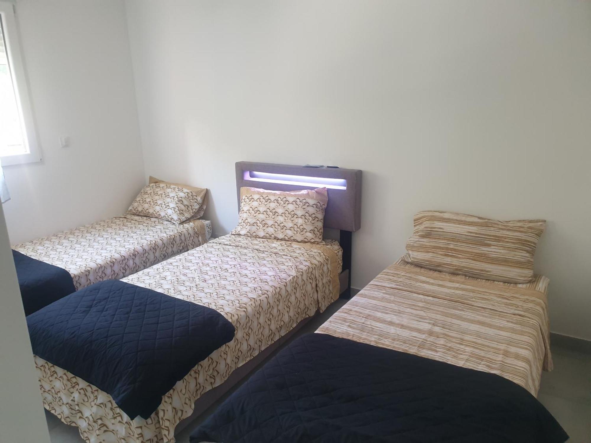 Appartement Renove 2023 Proche Aeroport 5min, Gare Sncf 2 Min, Tramway Au Pied De L'immeuble , Parking Possible, Renovated 2023 Near The Airport 5 Min, Train Station 2 Min, Tram Next To The Building 1 Min, Parking Possible