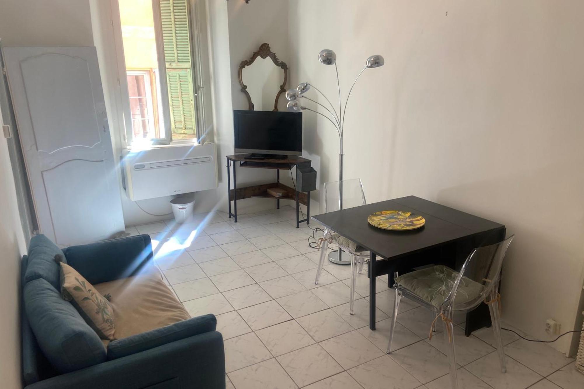 Charming 2 In The Heart Of Old Nice