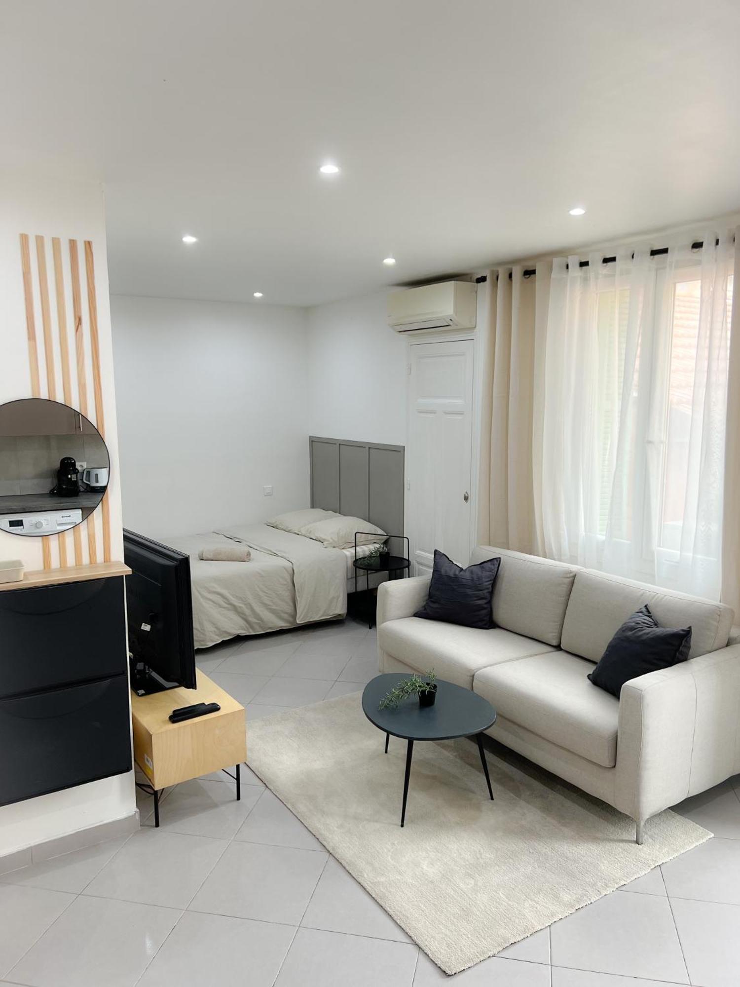 Apartment Republique *