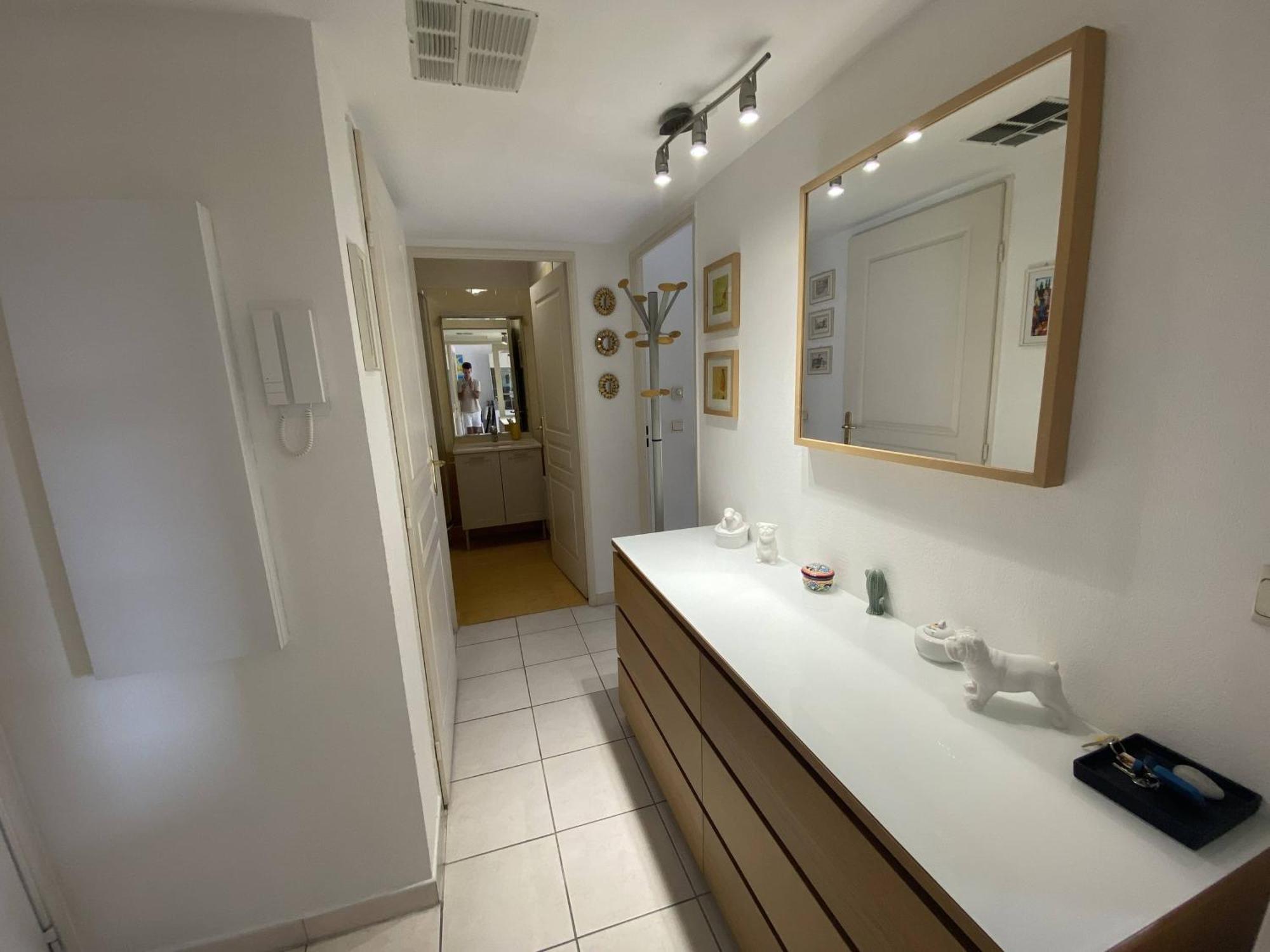 Apartment Magnan 2p-piscine, Clim, Parking *