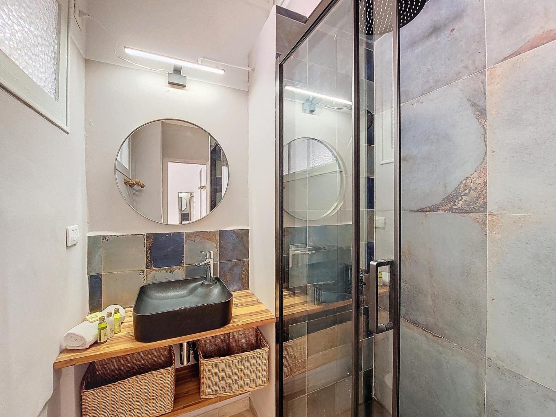 Nestor&jeeves - Trip - - Balcony Apartment *