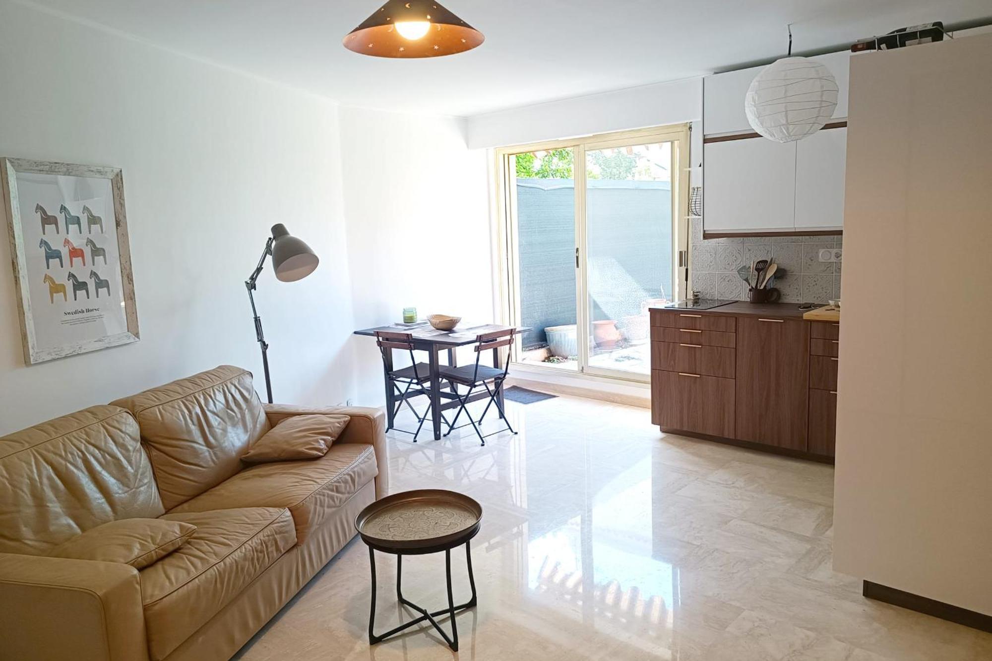 Refurbished With Terrace And Garden