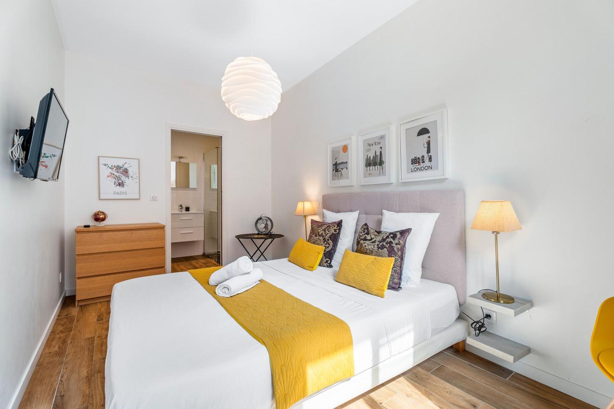 Renting - Rossetti - Modern Haven Heart Of Old *