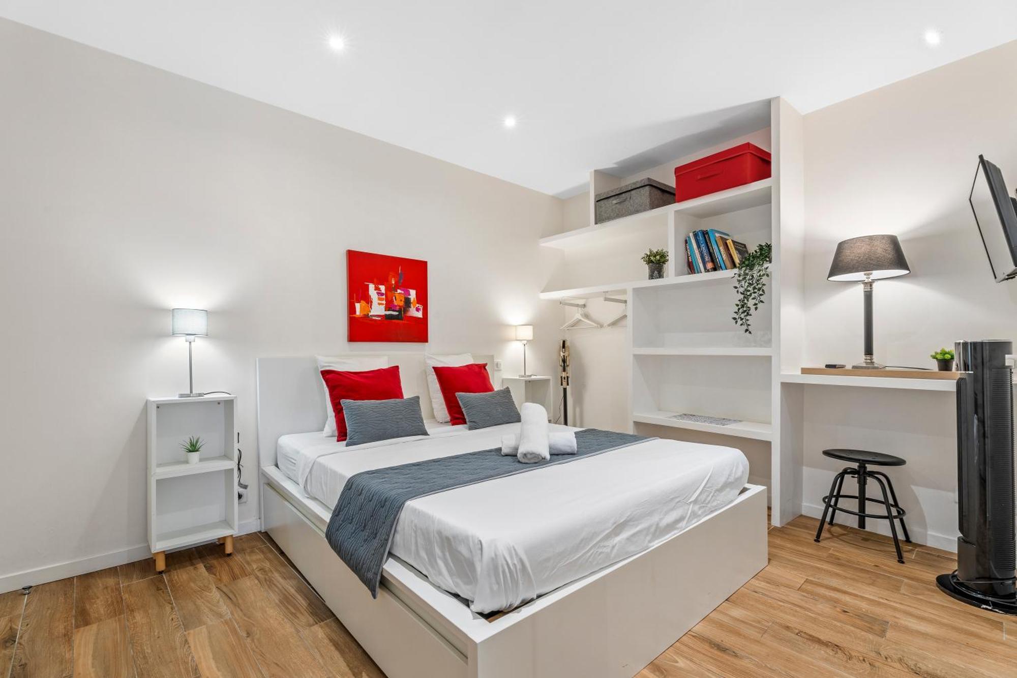 Renting - Rossetti - Modern Haven Heart Of Old Apartment Nice