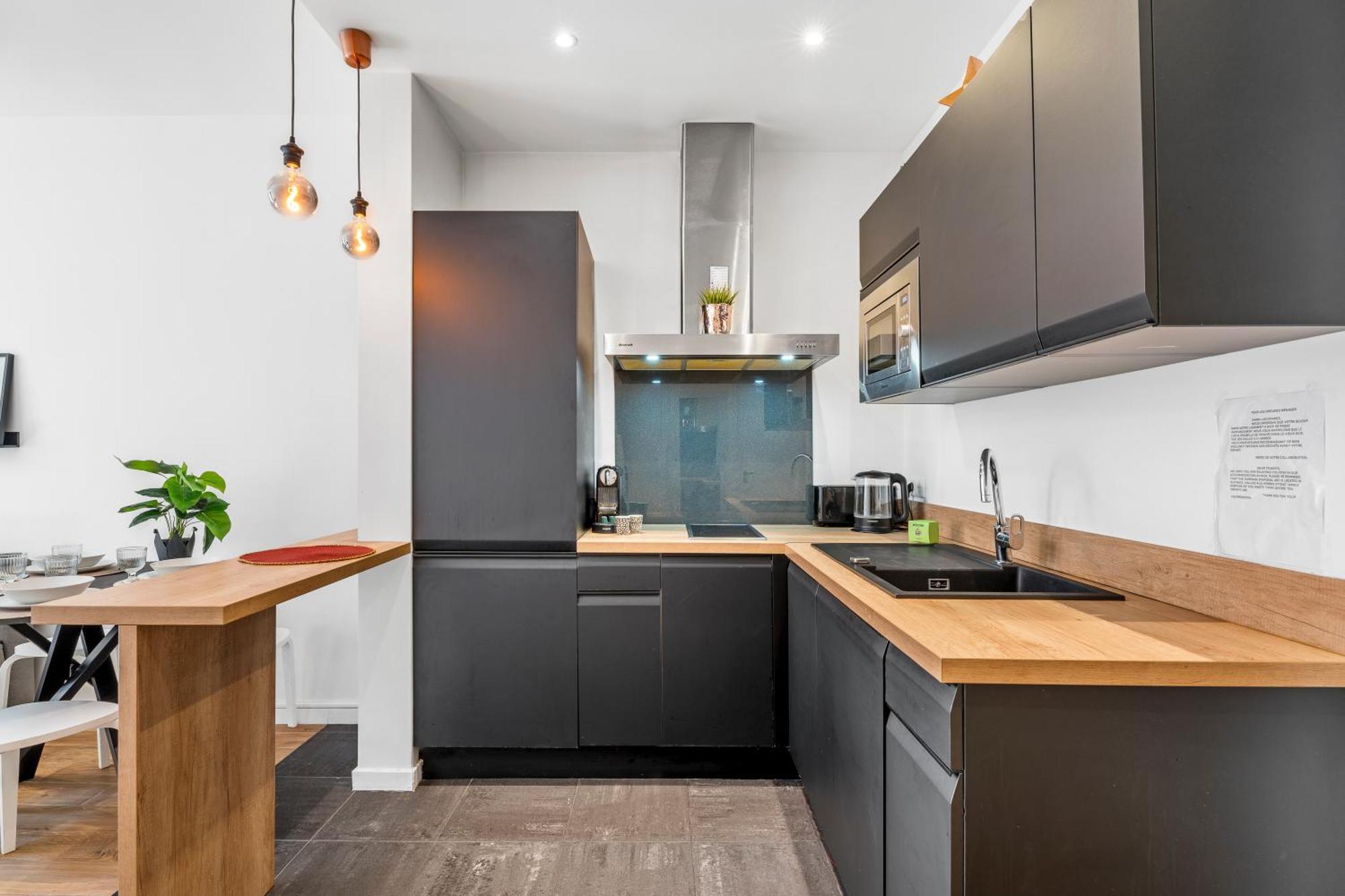 Renting - Rossetti - Modern Haven Heart Of Old