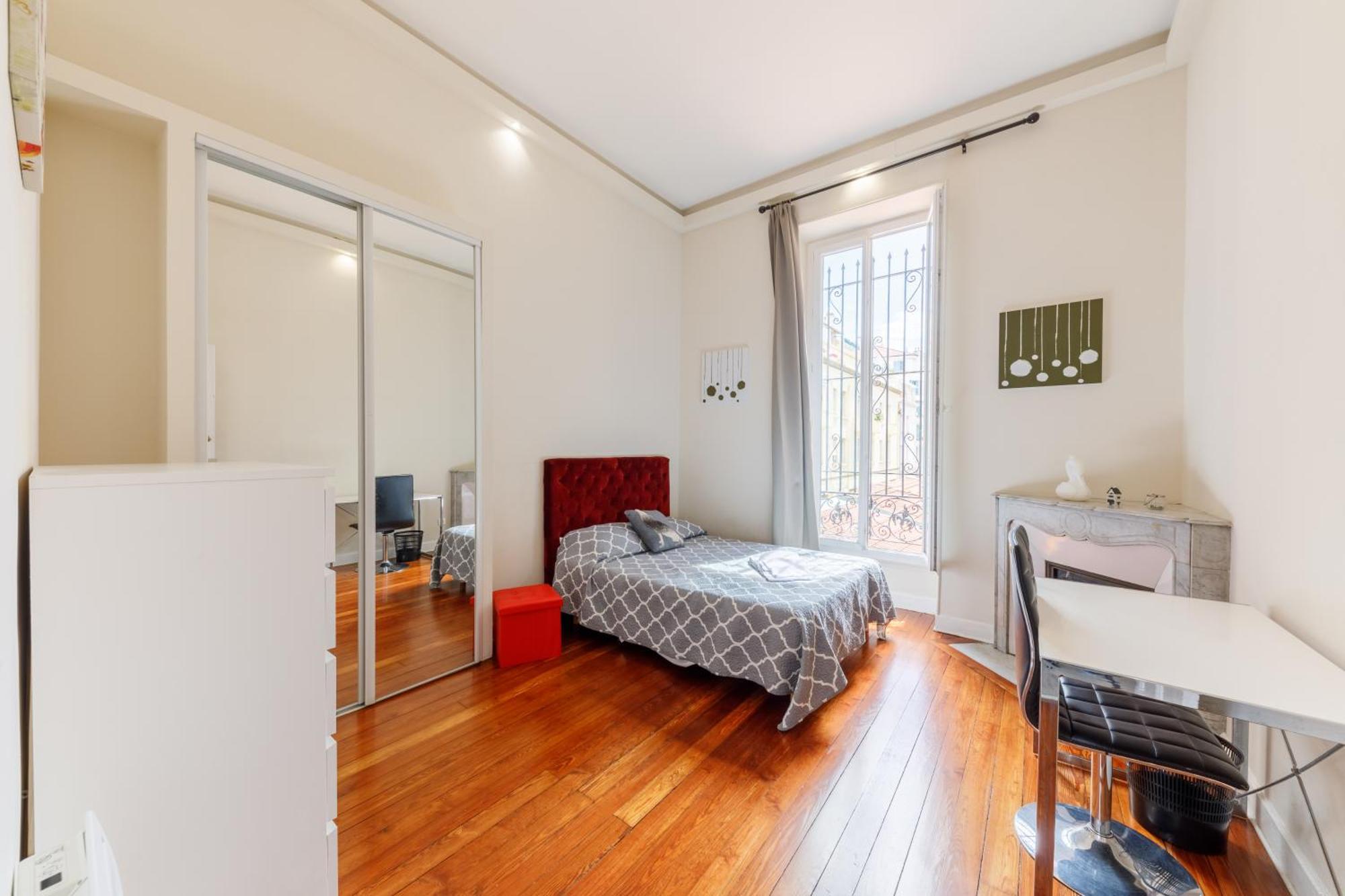 Prestige Designer Apartment, Super Apartment *