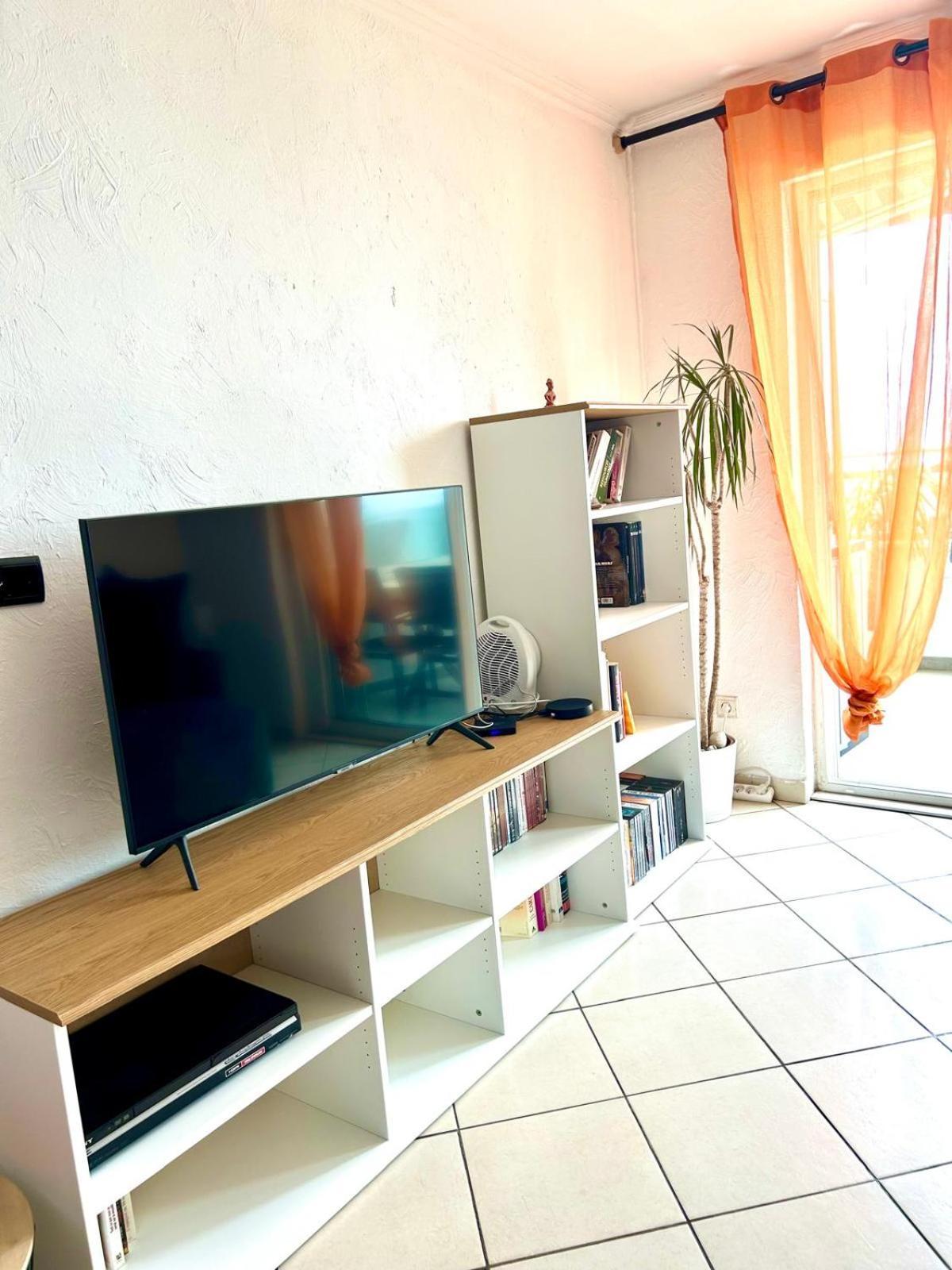 Apartment A Charming Corner On The Promenade Des Anglais Nice
