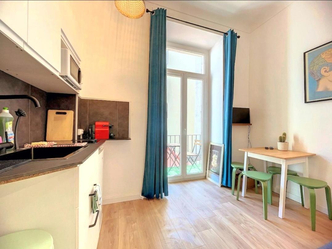 New Charming 1br Hyper Centre With Balcony And Ac Nice