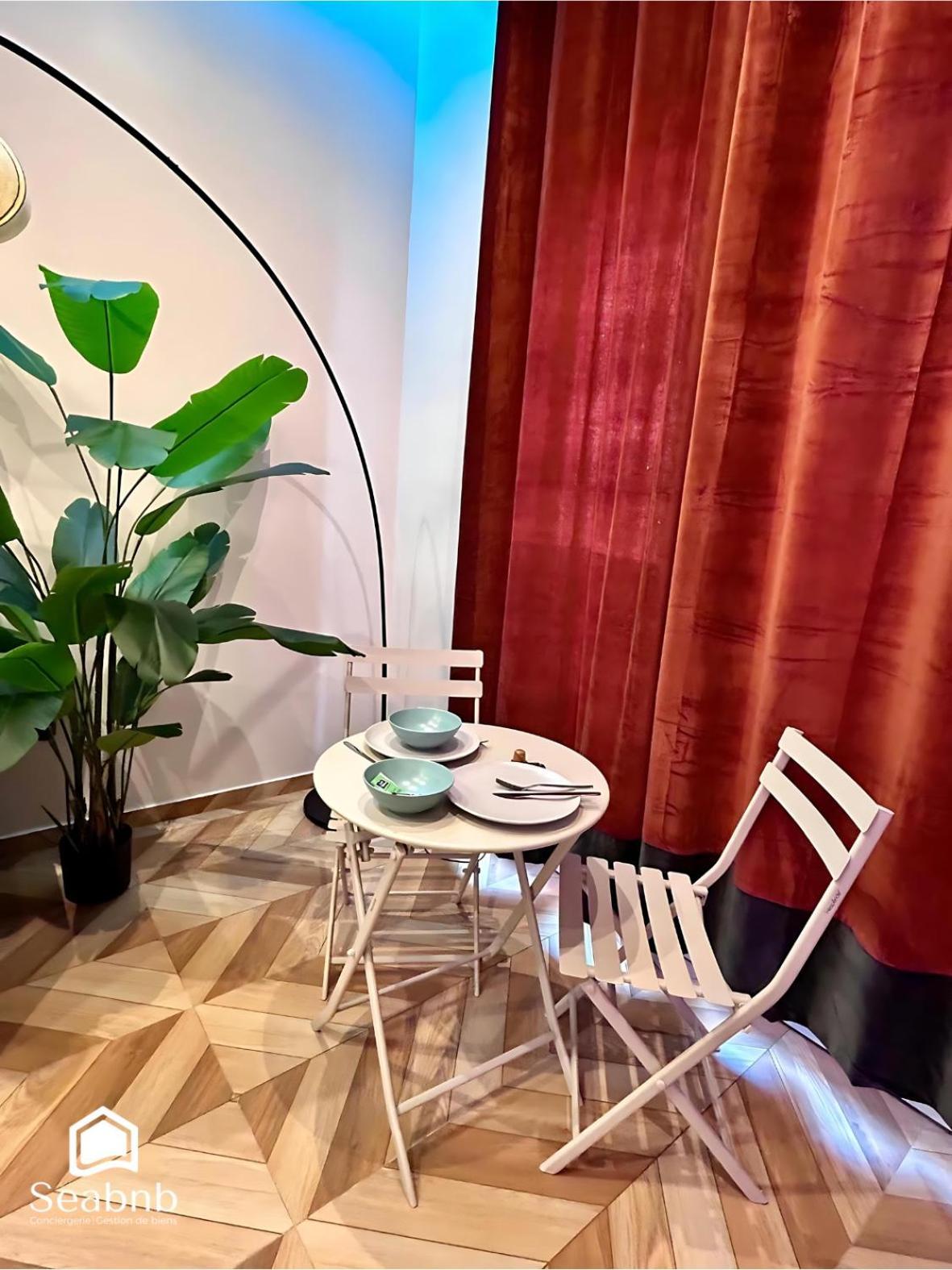 Luxurious - Seaside - Bath - Wifi - Ac * Nice