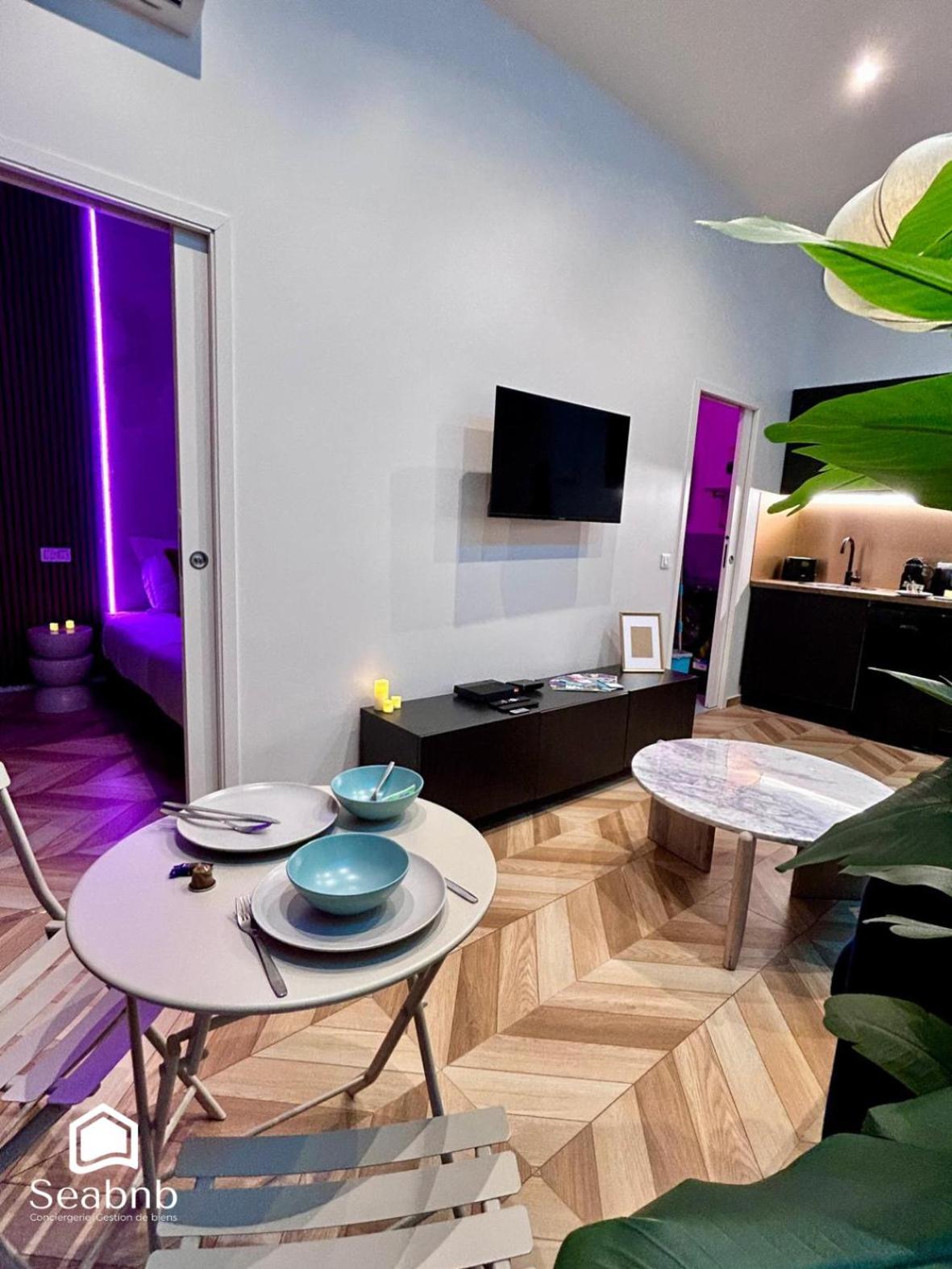 Luxurious - Seaside - Bath - Wifi - Ac Nice