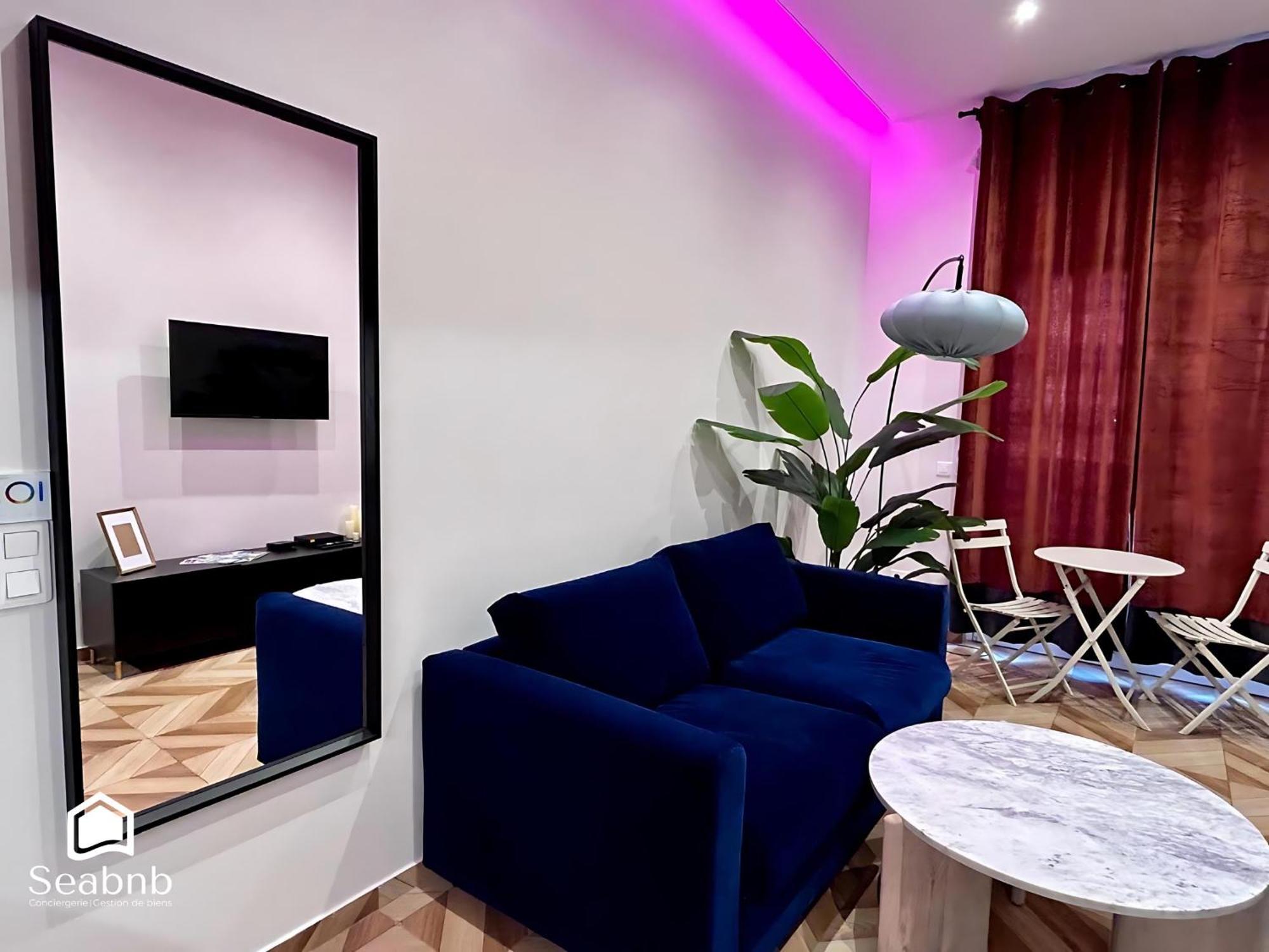 Luxurious - Seaside - Bath - Wifi - Ac Nice