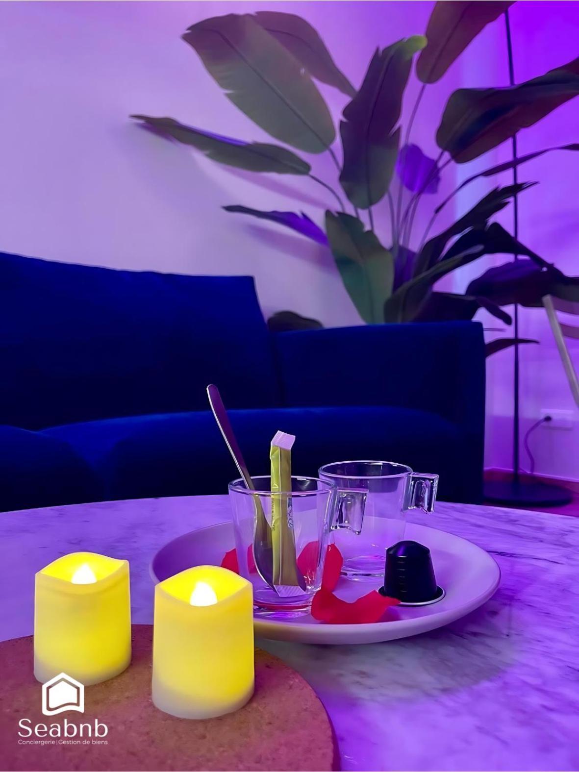 Luxurious - Seaside - Bath - Wifi - Ac Apartment