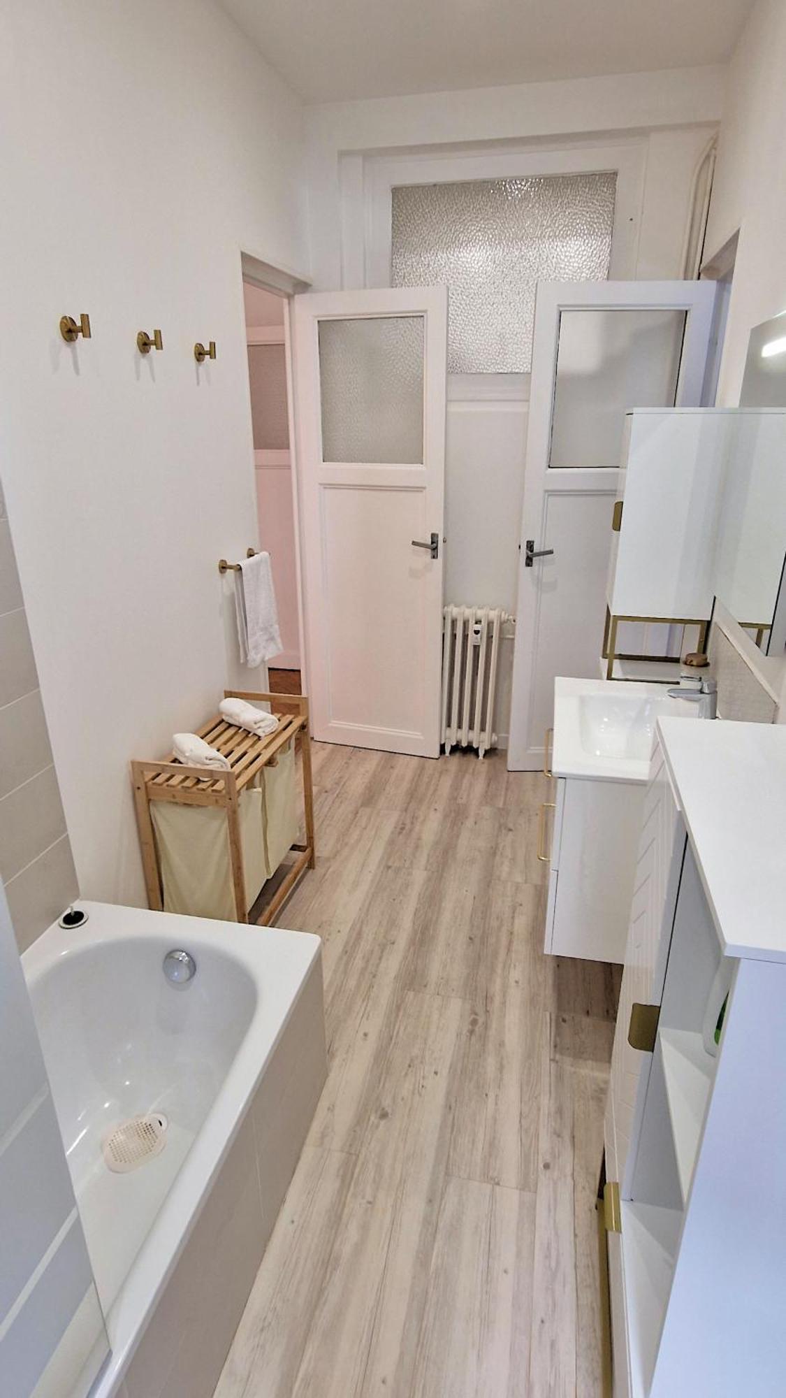 Jazzy Et Spacieux Prom Des Apartment Nice