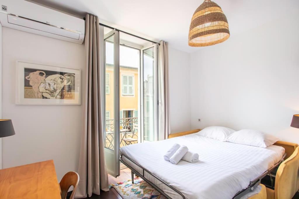 S3 Bonaparte 5 Min To Old Town Balcony & Ac Apartment