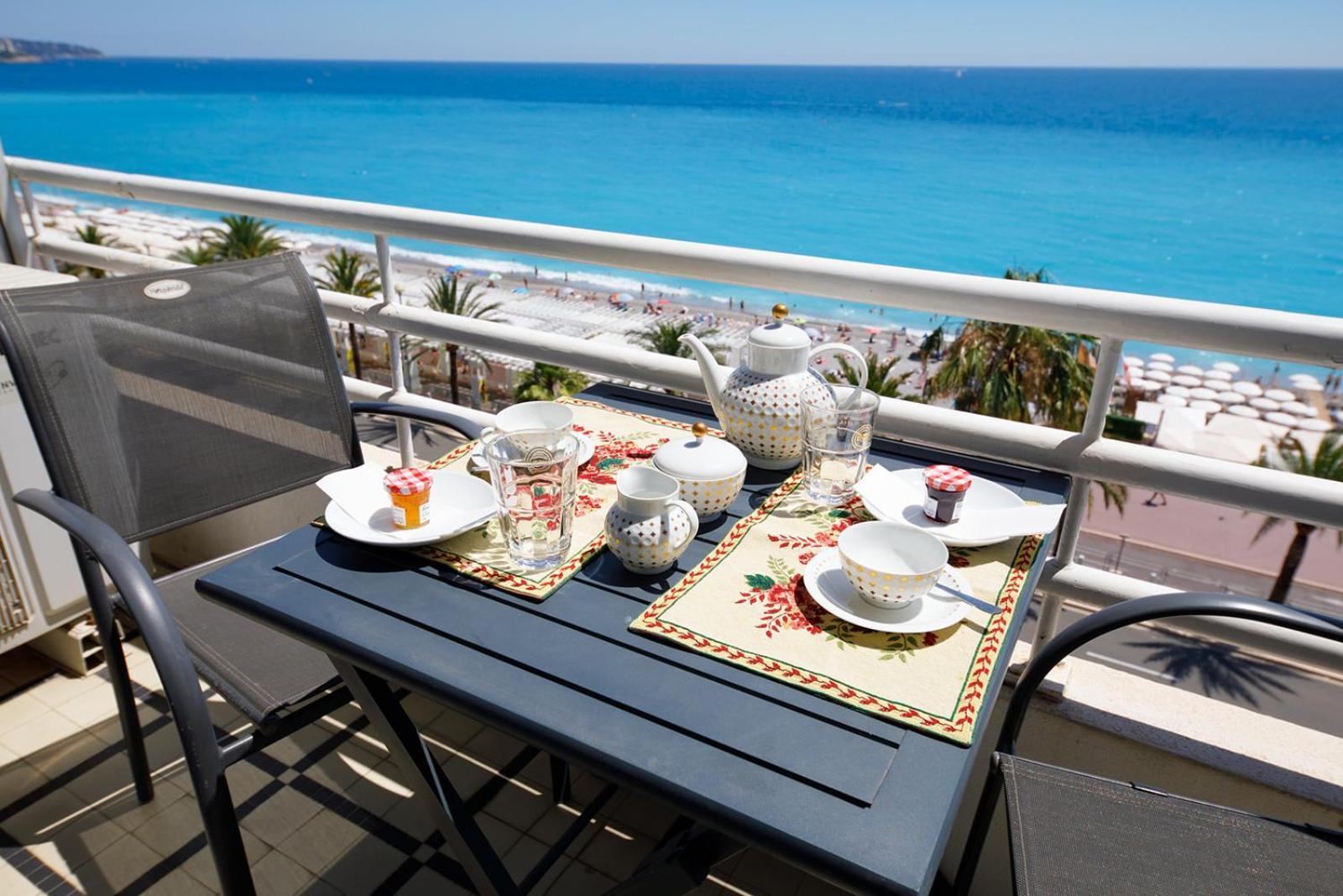 Wonderful On Sea Apartment