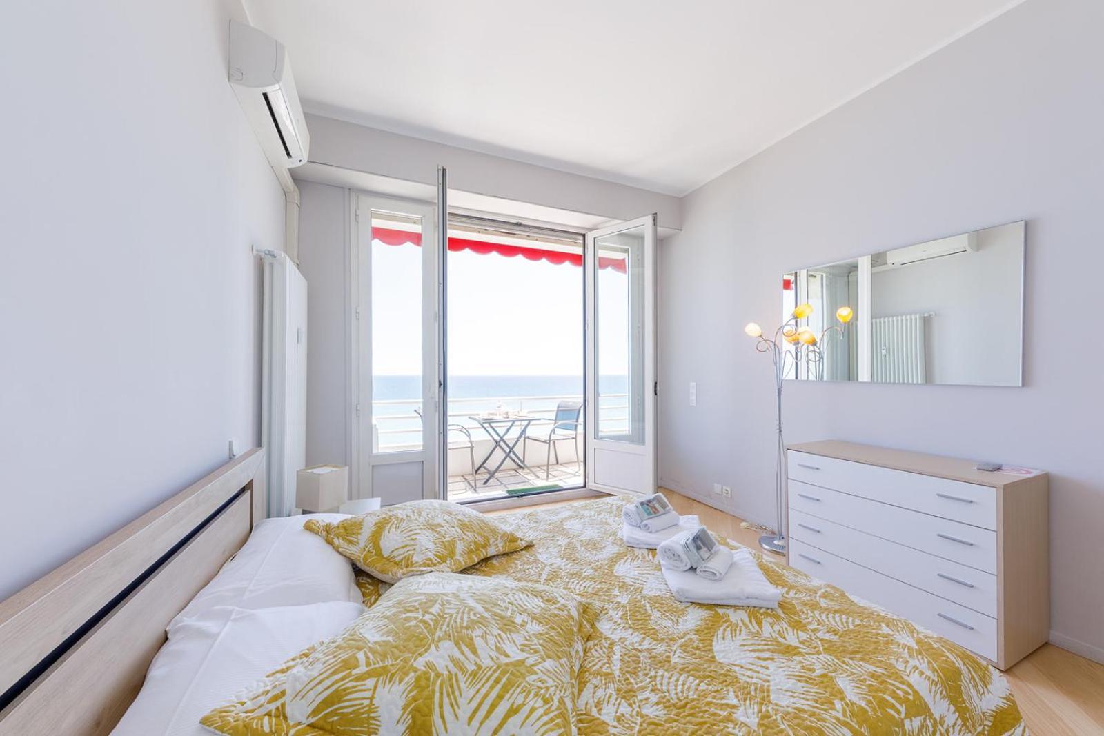 Apartment Wonderful On Sea