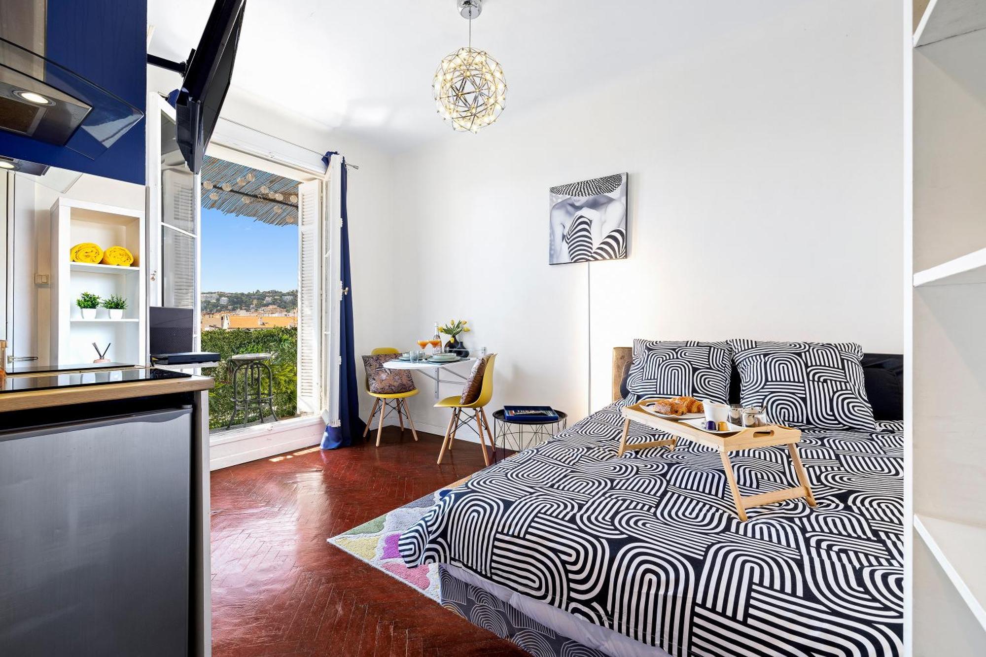 Apartment Center - Balcony Quiet - Air Conditioner - Kitchen - Wifi - Tram *