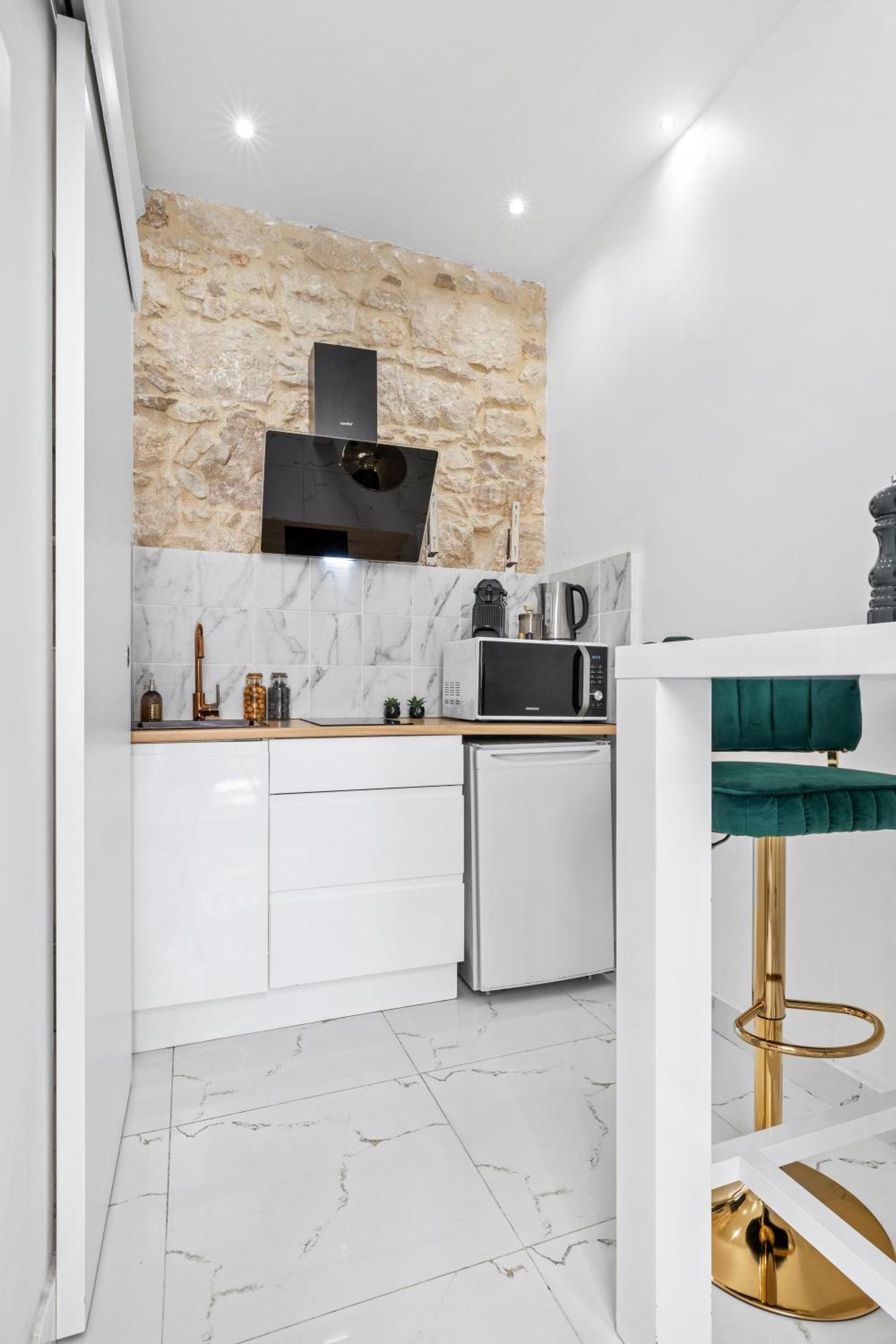 2 - Hyper Centre - Air-conditioned - Terrace - Quiet - Tramway - Equipped Kitchen - Wifi *
