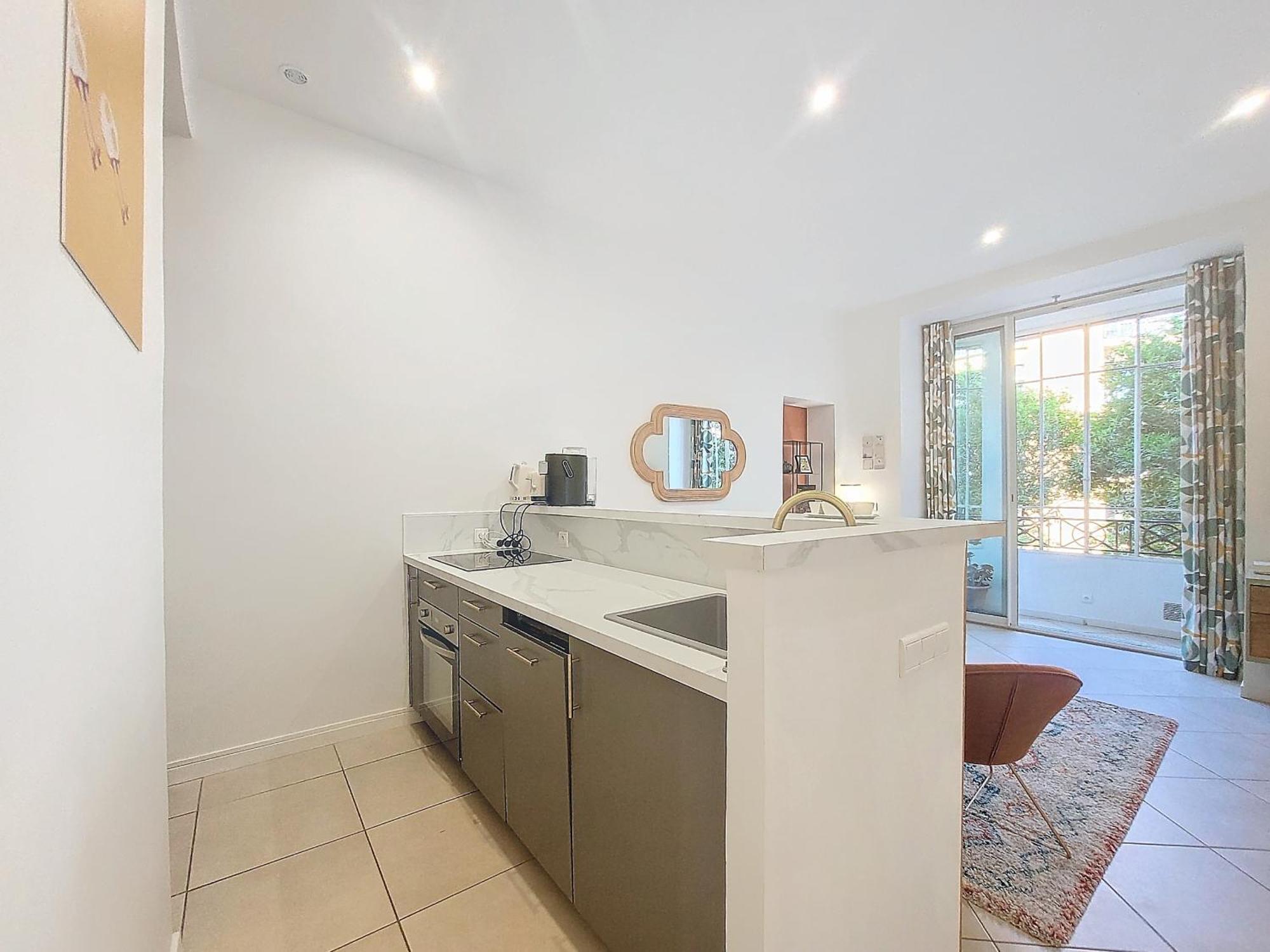 Nestor&jeeves - Bel Air - Center - Modern * Nice