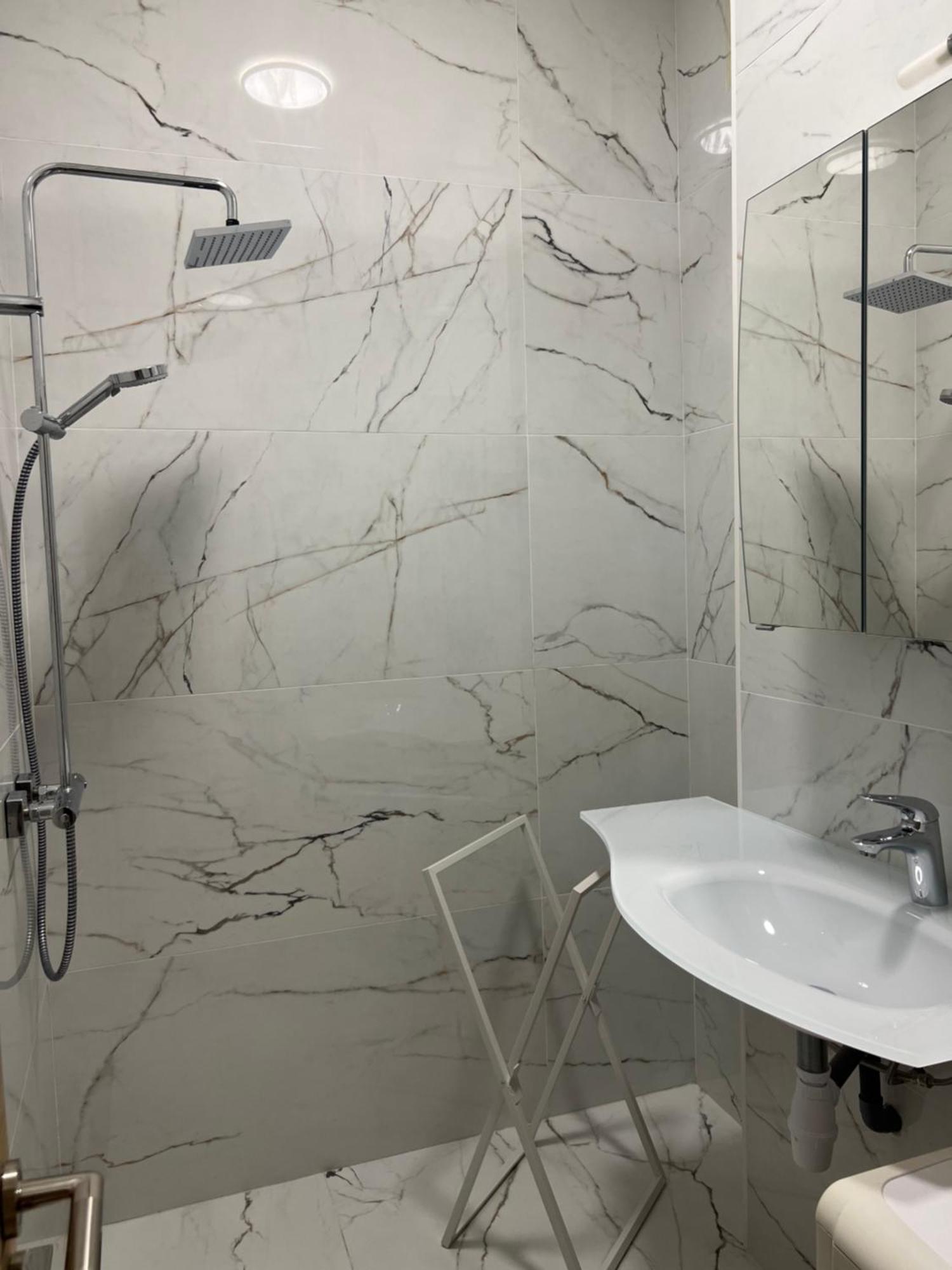 Apartment Long Nearby Mariottes H Town