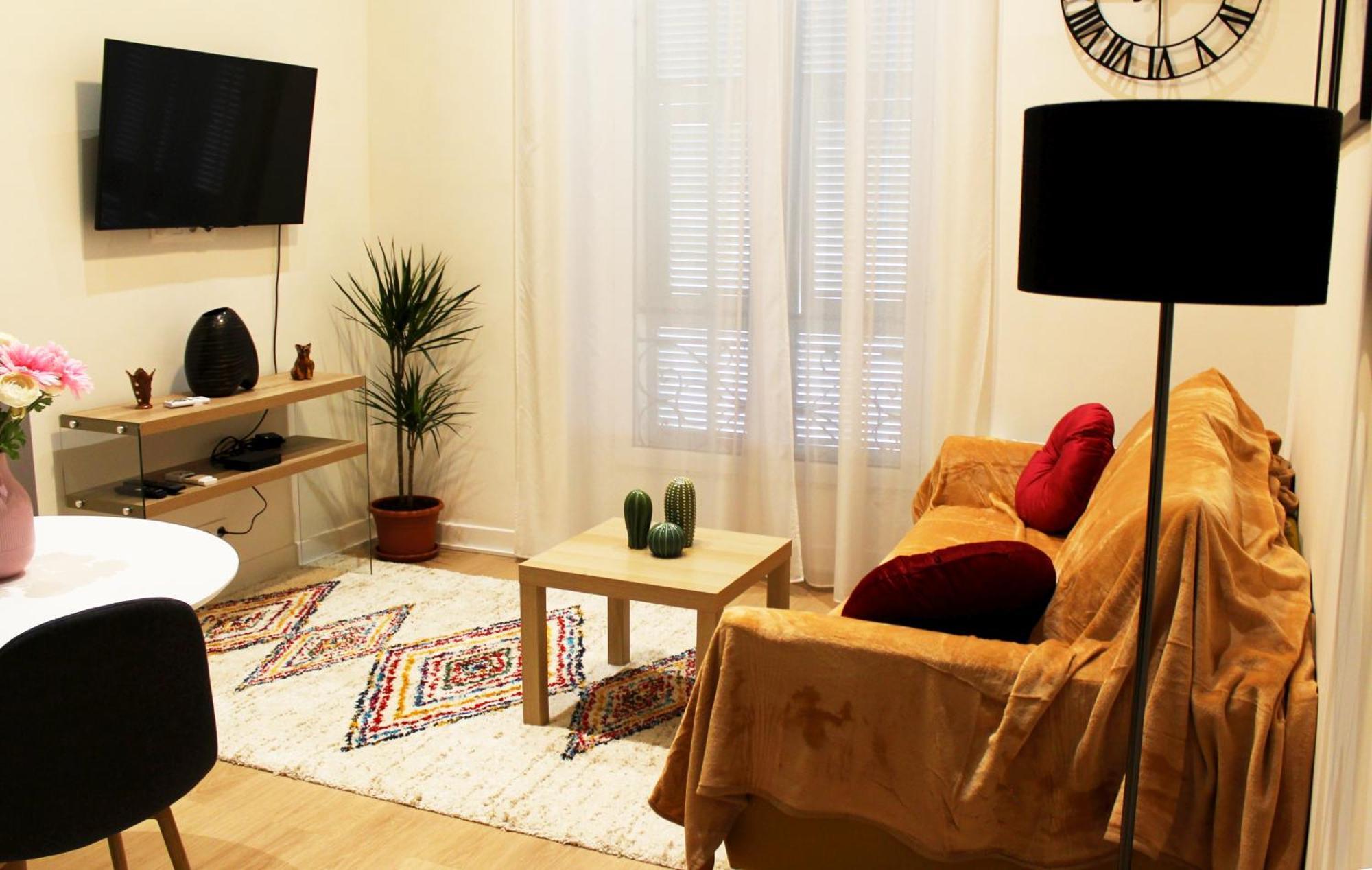 Apartment Lofty - Massena Sq - 5 Min Walk