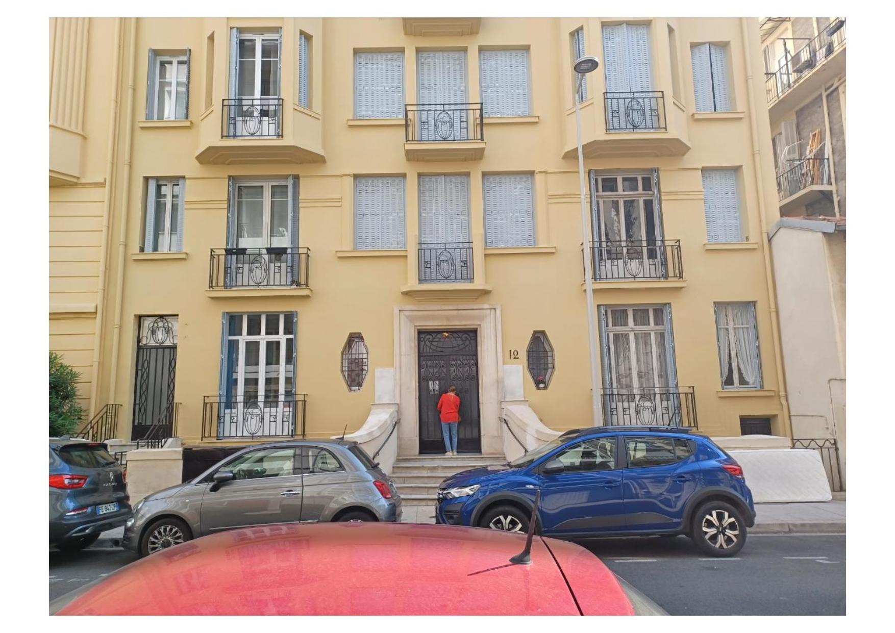Extraordinaire Grand Au Centre 6 Minutes A Pied De La Et L'hotel Negresco Appartement Nice