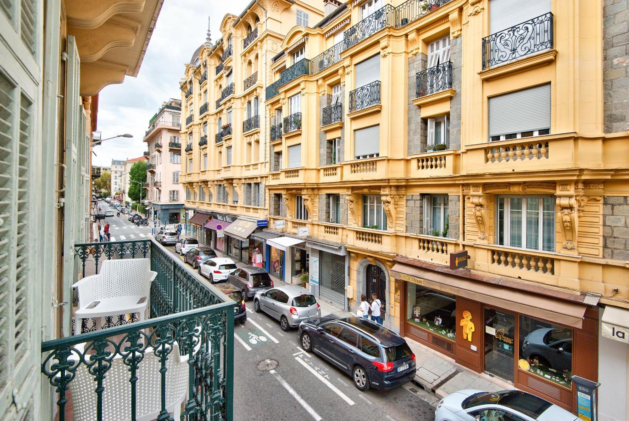 9 Alberti Centre * Nice