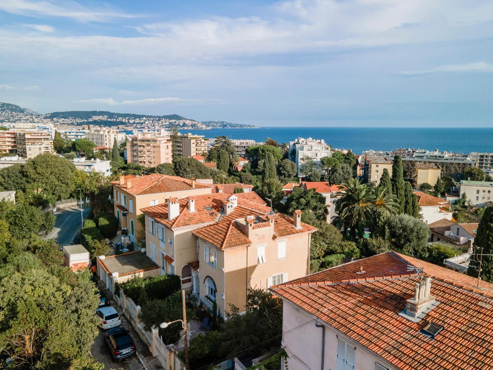 Renting - Cambrai03 - Seaside On The Promenade Des * Nice