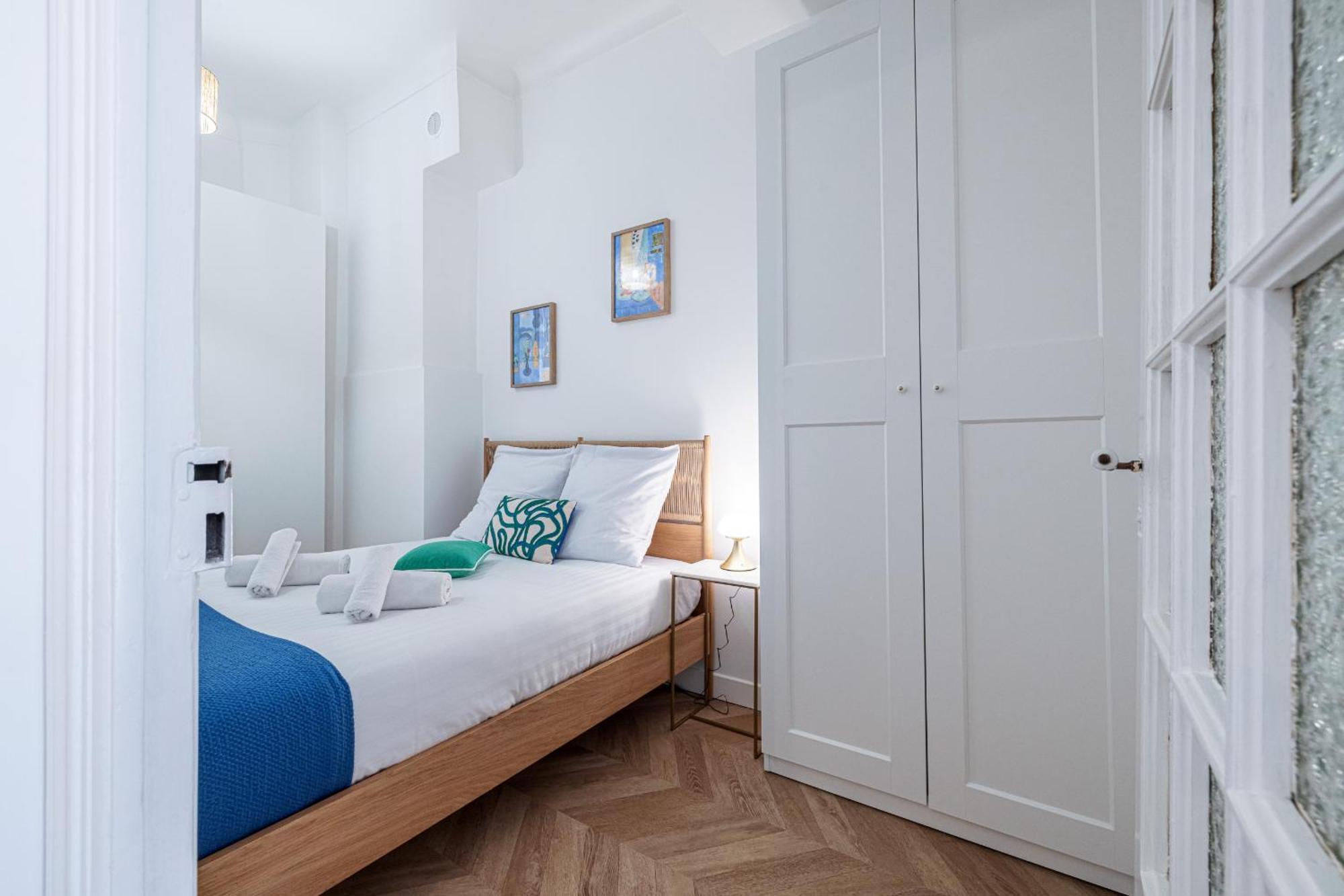 10 Amiral 201 - Magnifique - 2 - Centre-ville Appartement