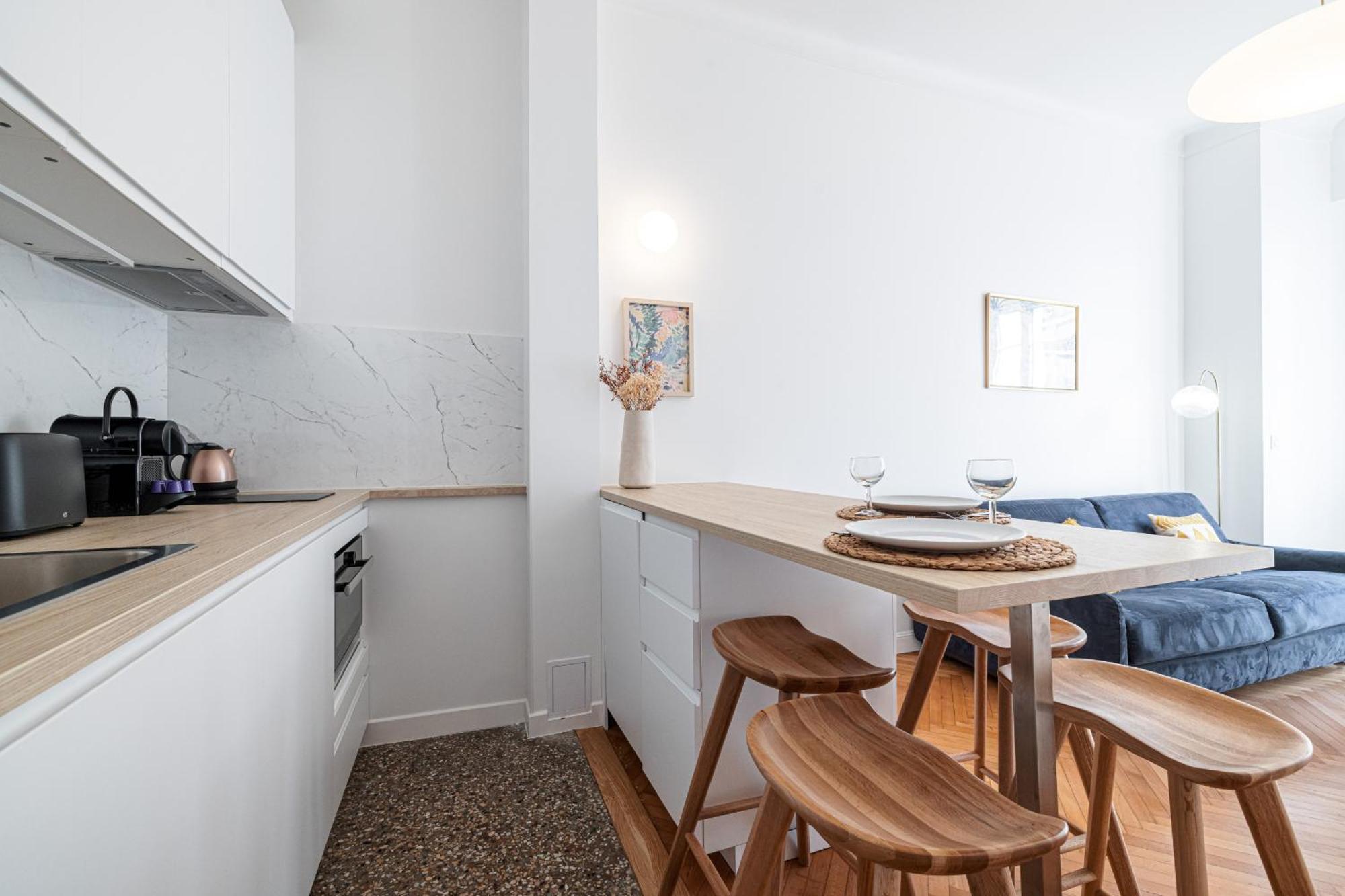 10 Amiral 201 - Magnifique - 2 - Centre-ville Appartement