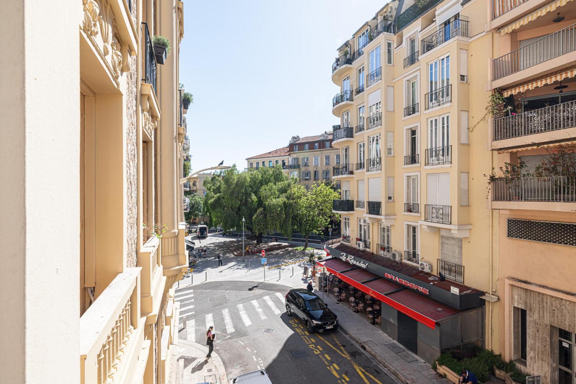 Appartement 10 Amiral 201 - Magnifique - 2 - Centre-ville *