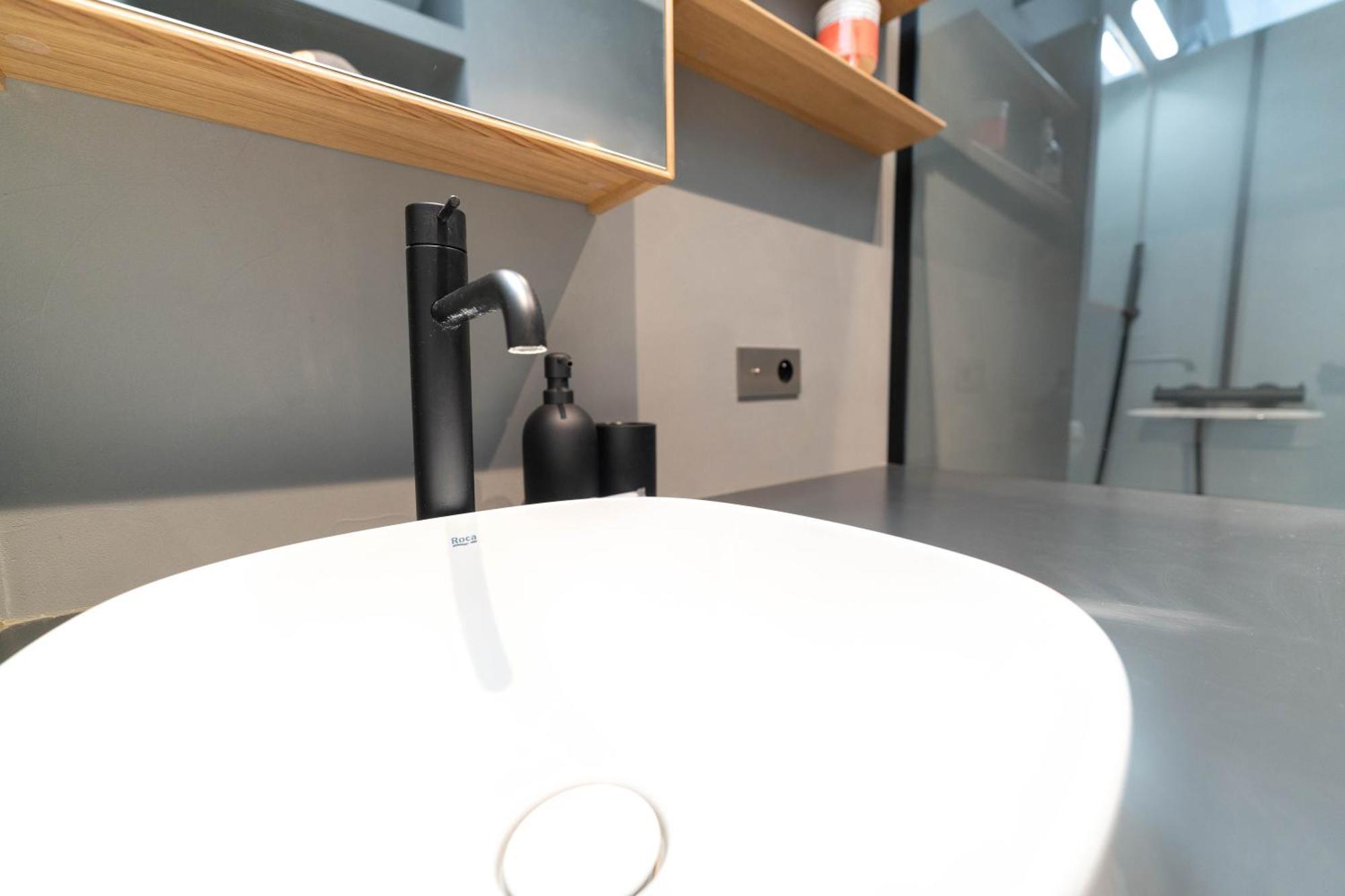 Old Town Diamond, Adorable Sunny With Ac *