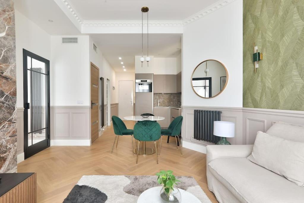 Apartment #6 1bdr Buffa 2 Min From The And Negresco,central Ac Balcony Nice