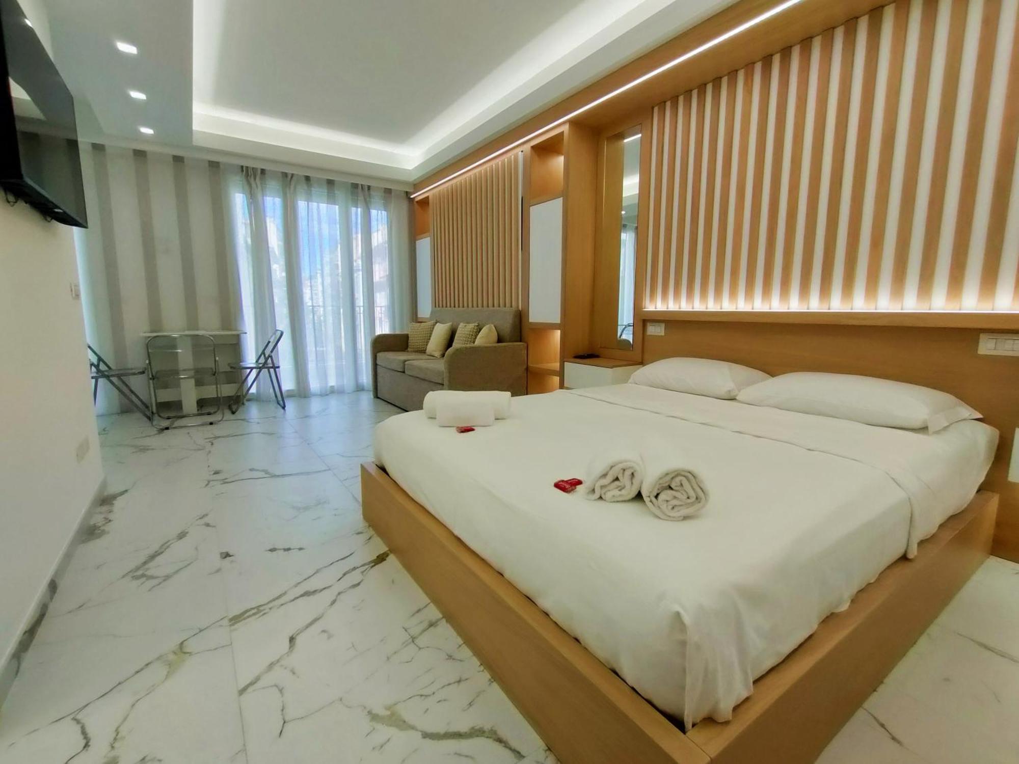 France 105 Super 2 Pers Wifi Ac