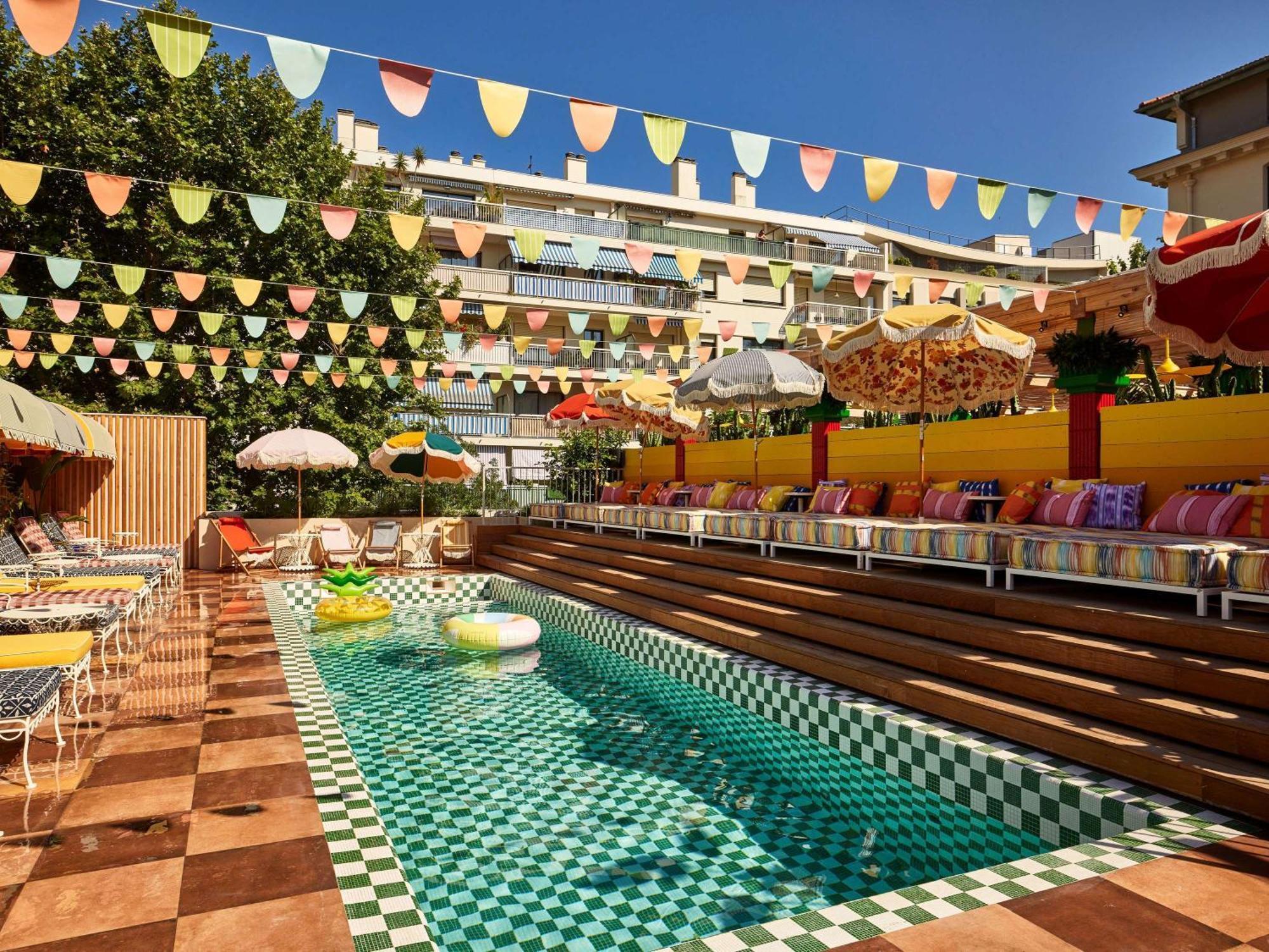 Hotel Mama Shelter 4*