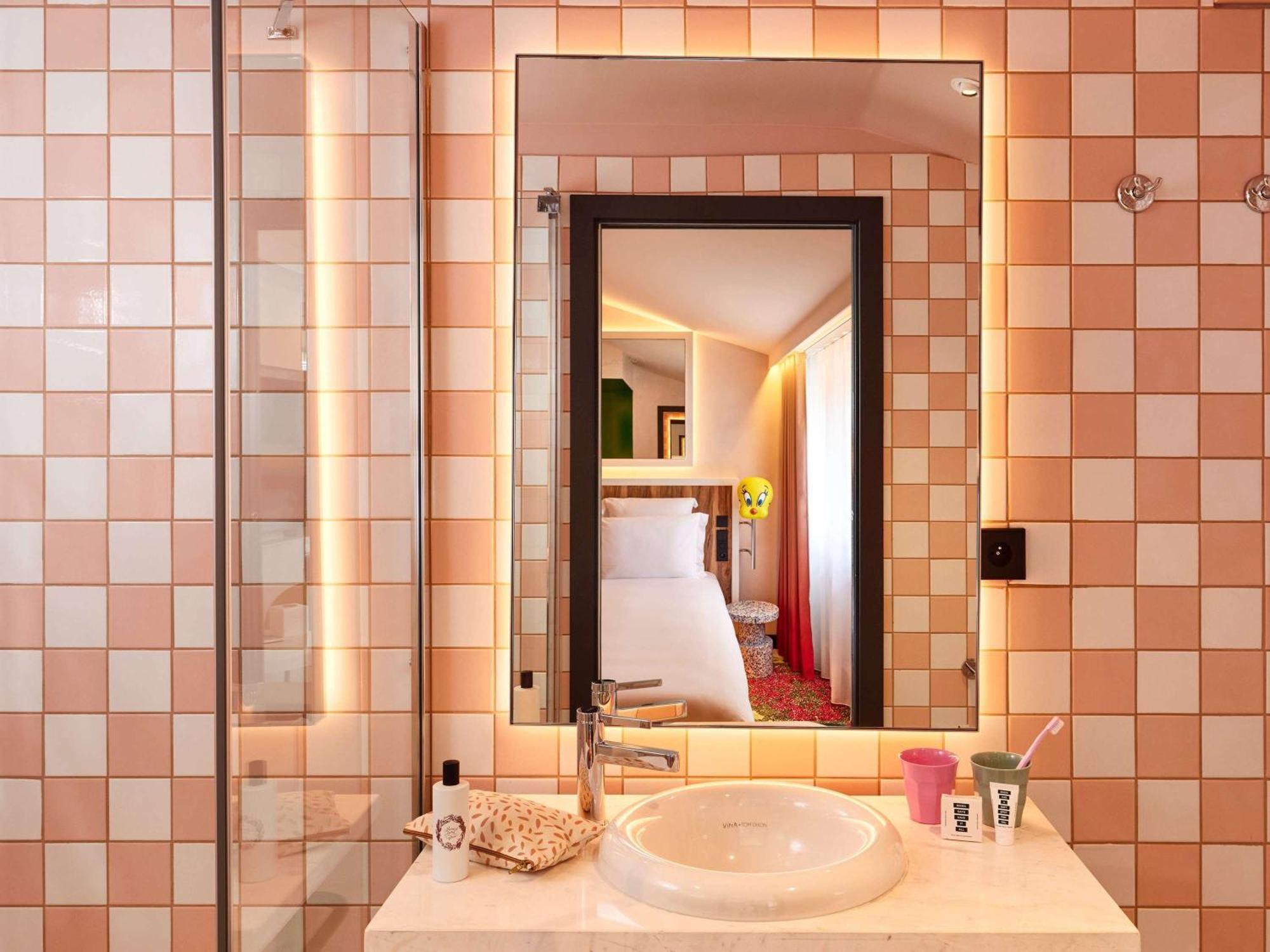 Mama Shelter Hotel 4*