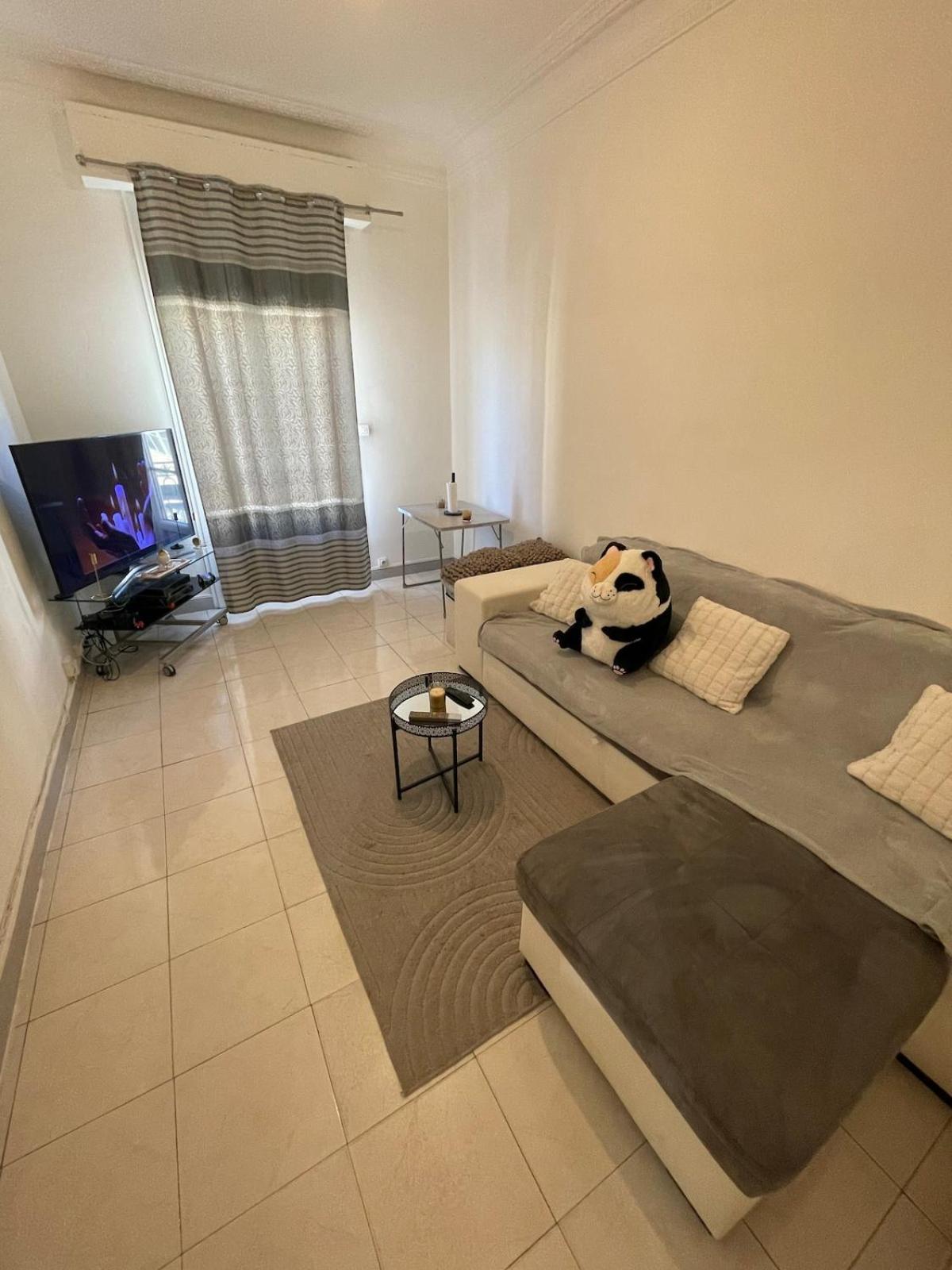 Jolie Centre Apartment *