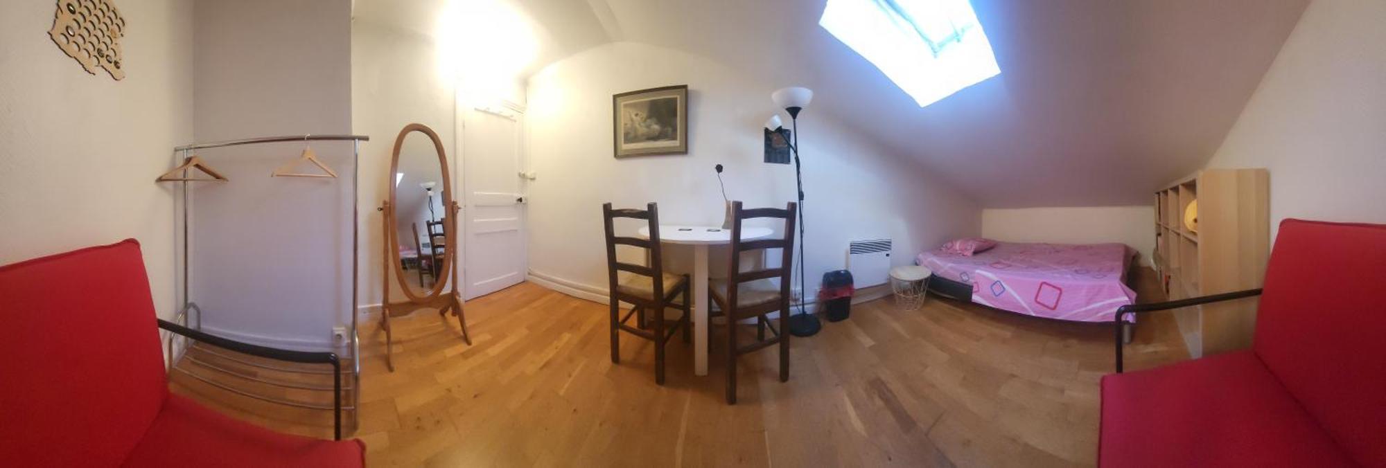 Jolie Privee Centre-ville Hostel *