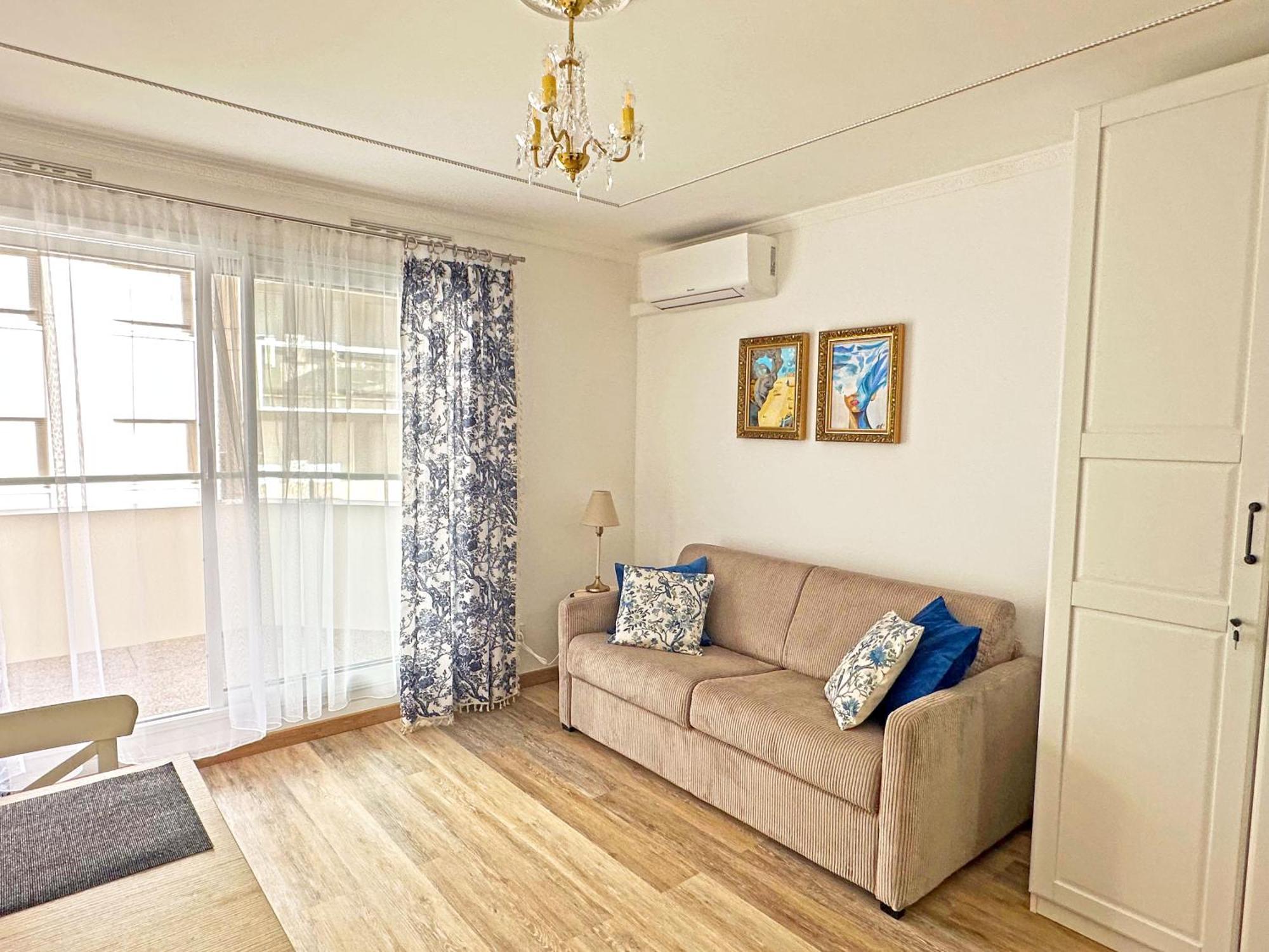 Apartment Stunning Rue France Promenade Des